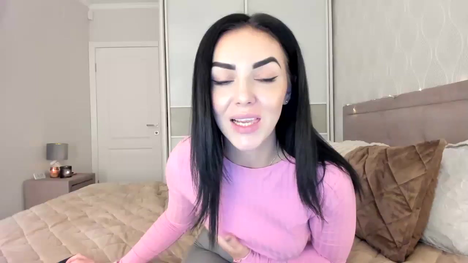 Gallery image thumbnail from MissNelly_'s myfreecams stream on, 11/06/2023, 15:02 image 17 of 20