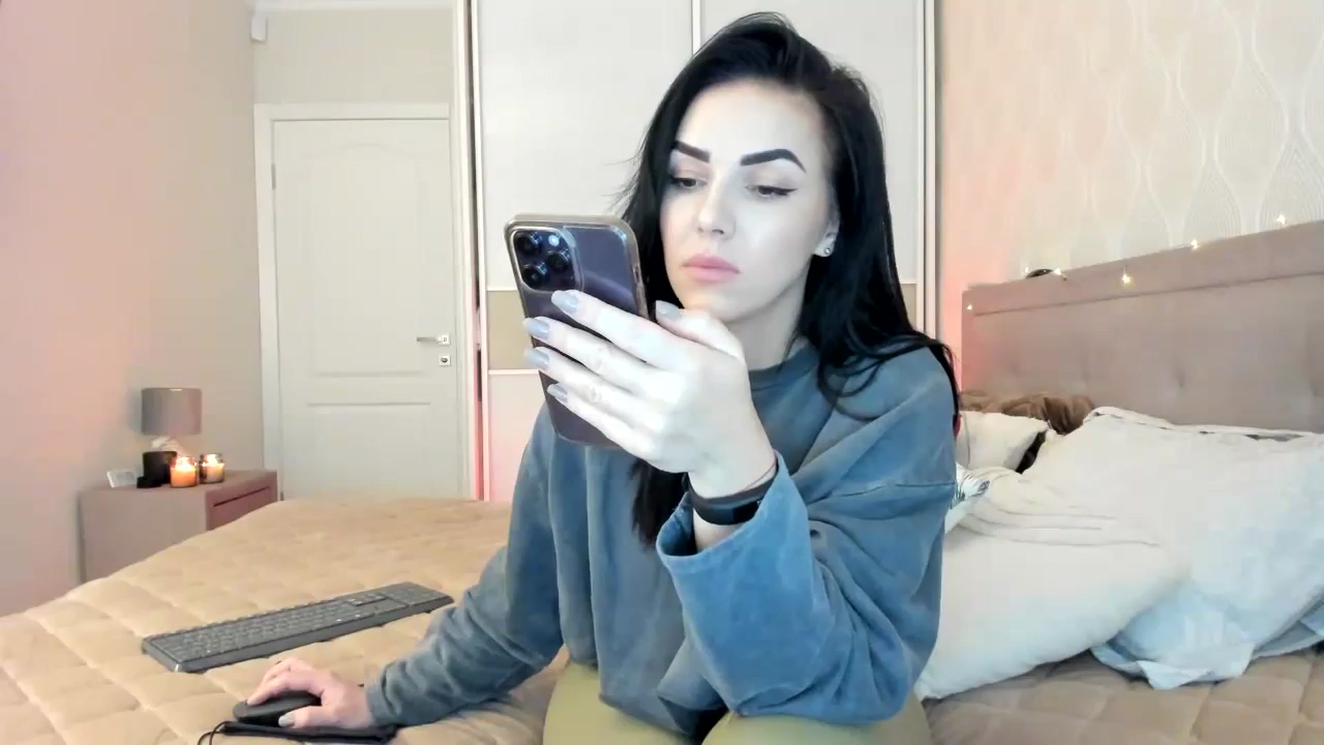 Gallery image thumbnail from MissNelly_'s myfreecams stream on, 11/08/2023, 12:43 image 6 of 20