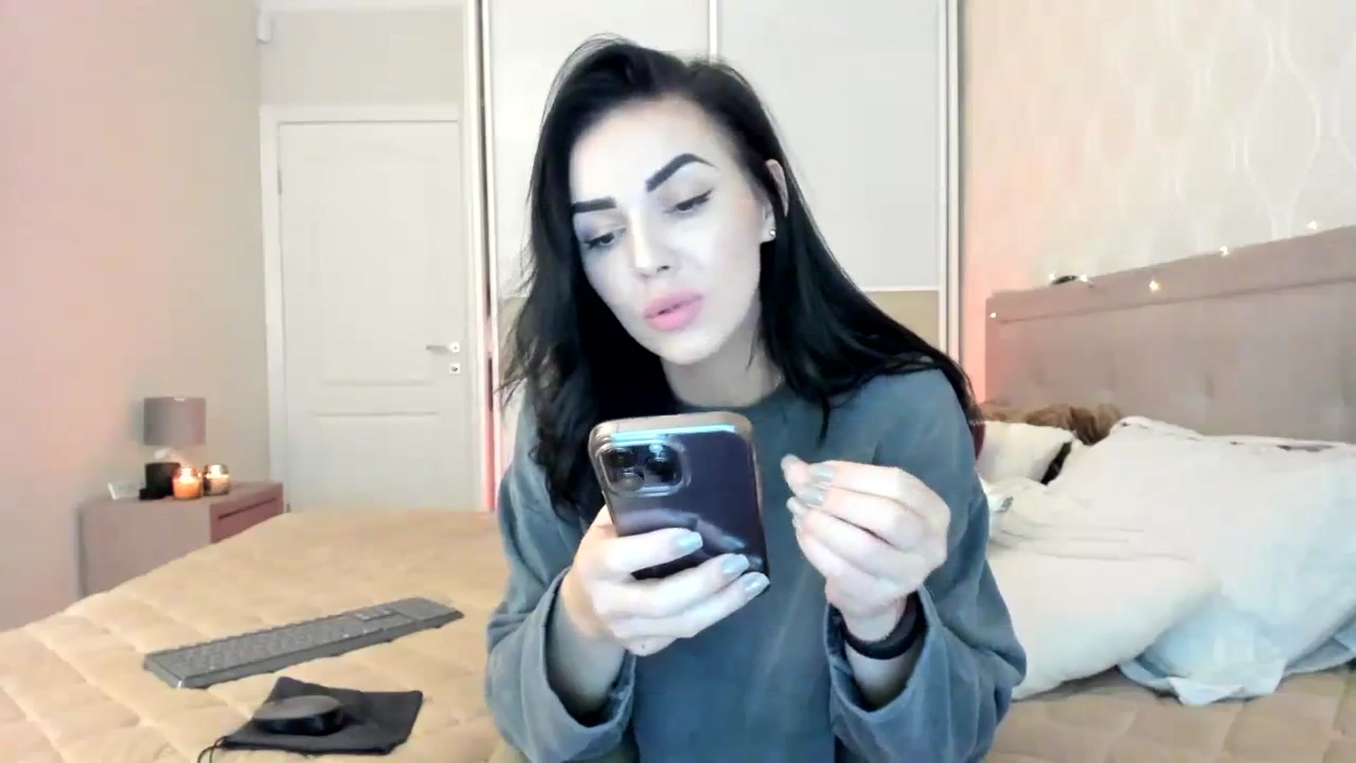 Gallery image thumbnail from MissNelly_'s myfreecams stream on, 11/08/2023, 12:43 image 10 of 20