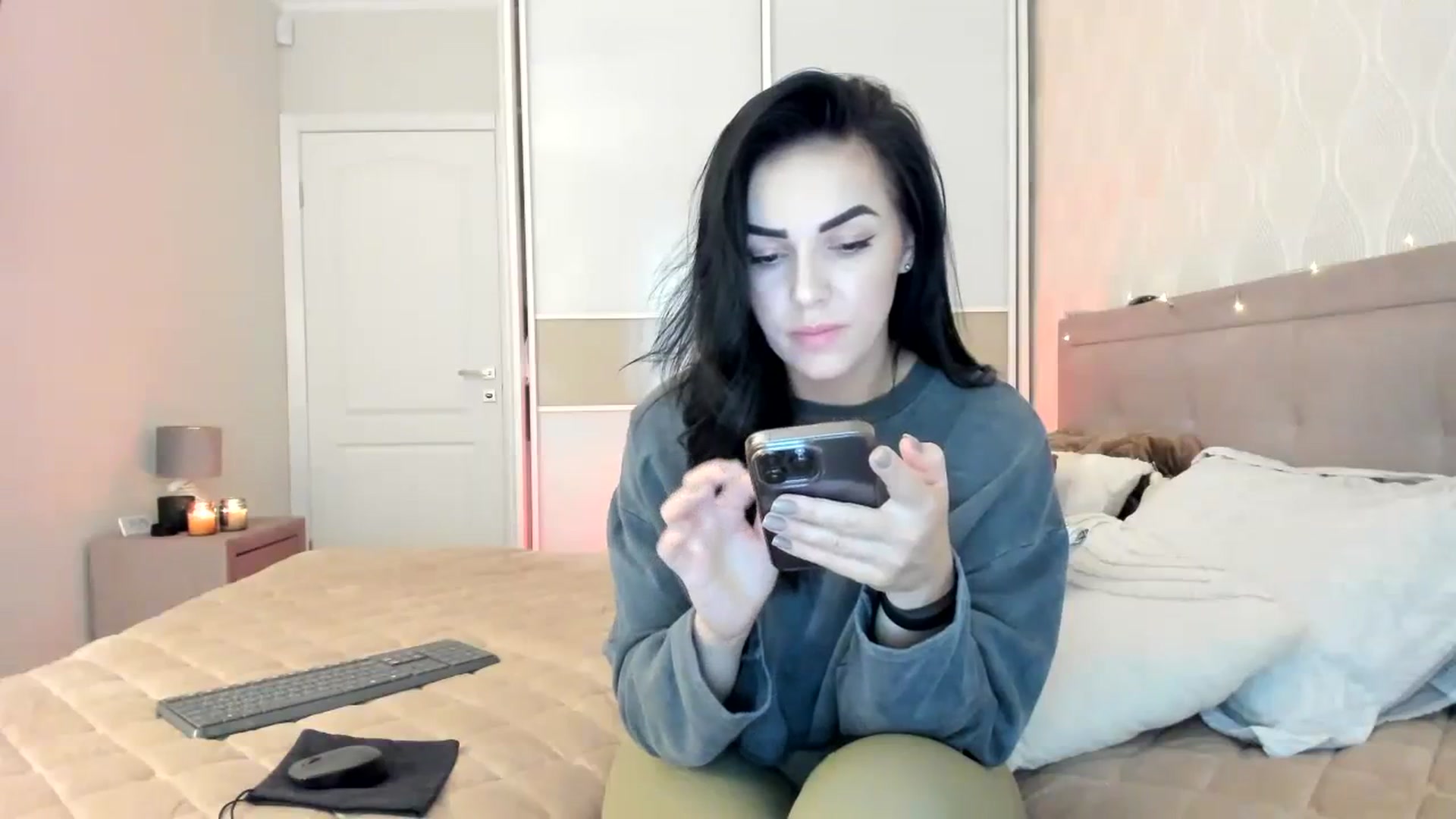 Gallery image thumbnail from MissNelly_'s myfreecams stream on, 11/08/2023, 12:43 image 4 of 20