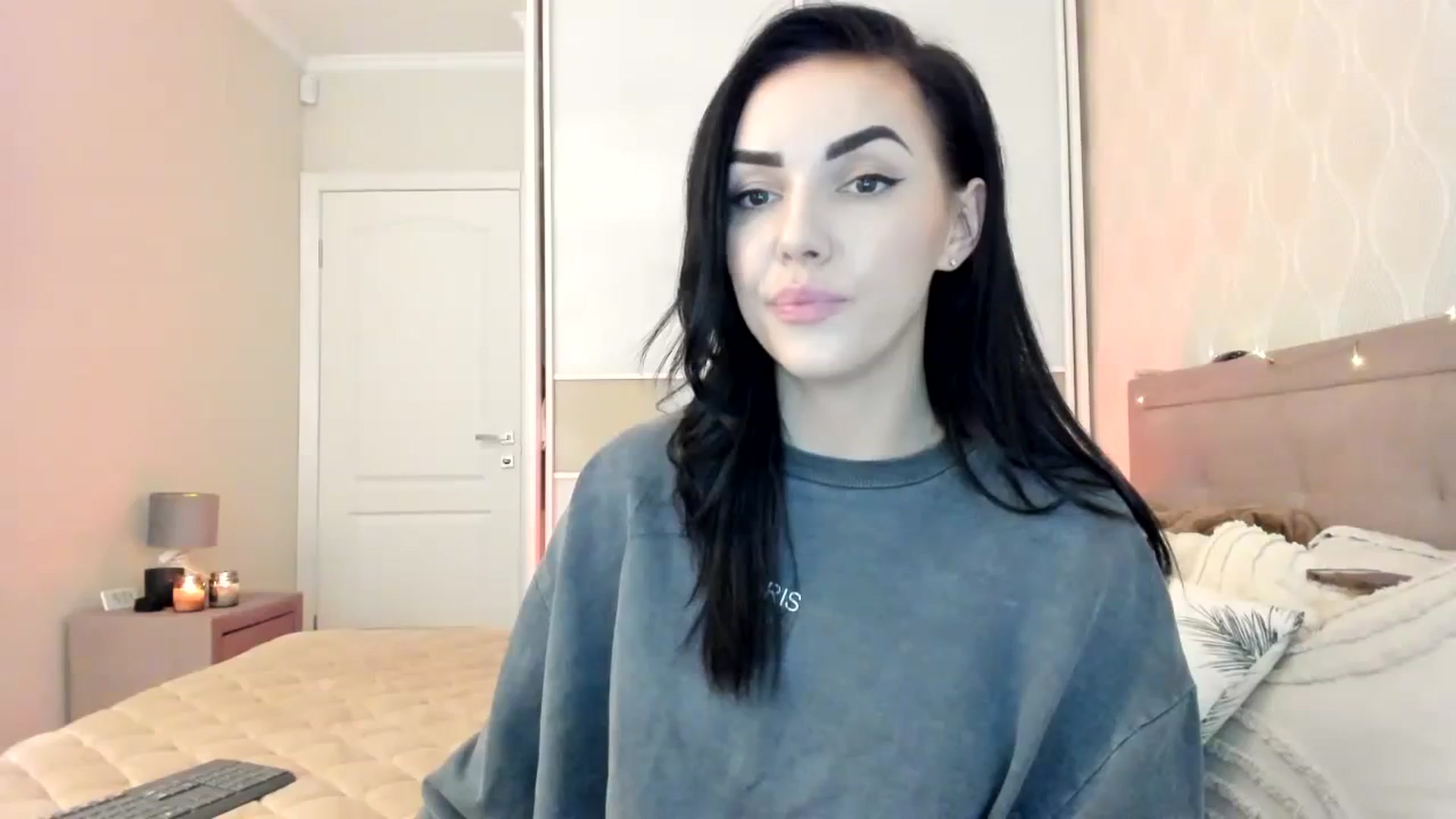 Gallery image thumbnail from MissNelly_'s myfreecams stream on, 11/08/2023, 14:01 image 15 of 20