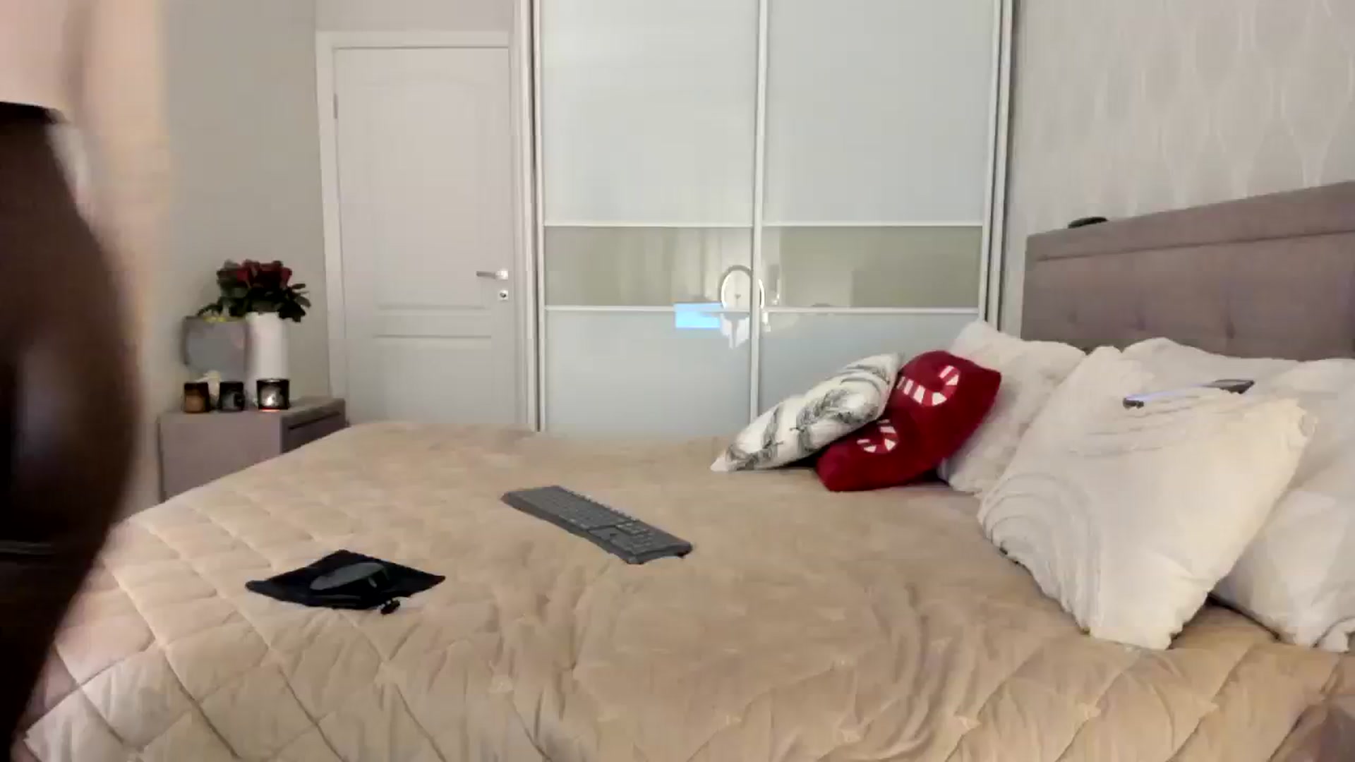 Gallery image thumbnail from MissNelly_'s myfreecams stream on, 11/13/2023, 16:58 image 1 of 20