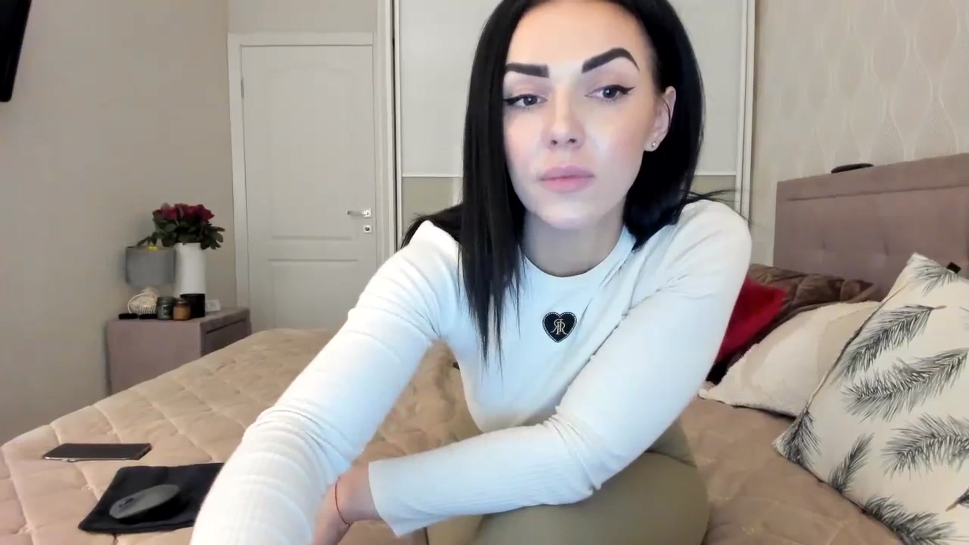 Gallery image thumbnail from MissNelly_'s myfreecams stream on, 11/14/2023, 16:49 image 10 of 20