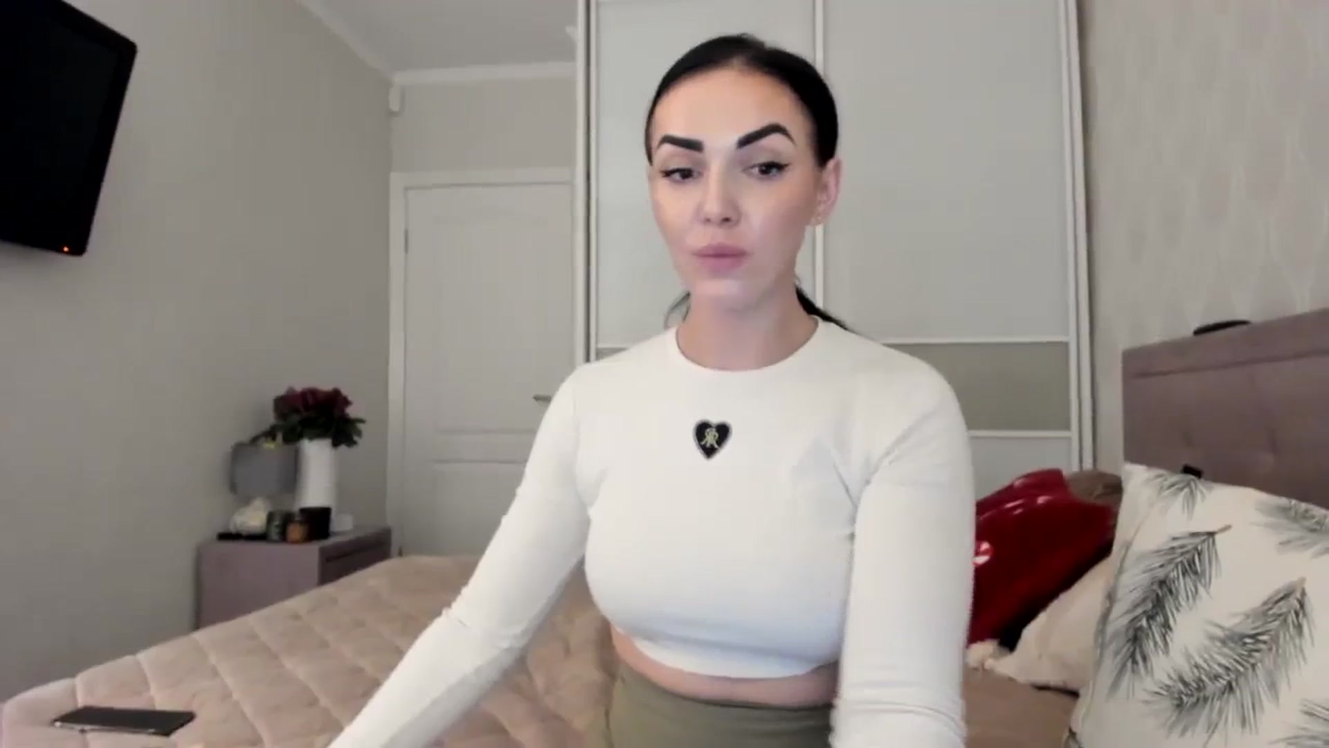 Gallery image thumbnail from MissNelly_'s myfreecams stream on, 11/14/2023, 18:02 image 4 of 20