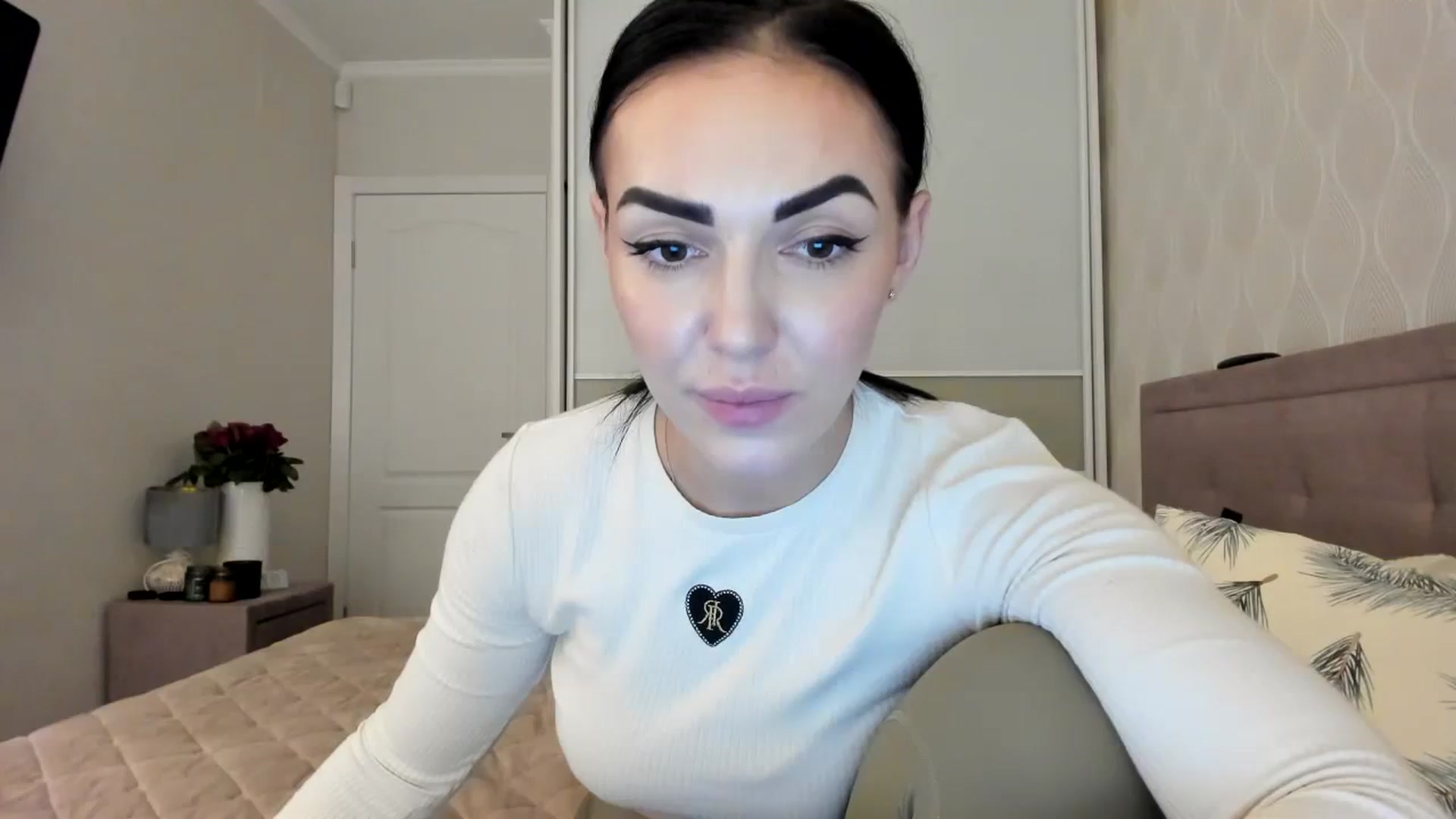 Gallery image thumbnail from MissNelly_'s myfreecams stream on, 11/14/2023, 18:02 image 9 of 20