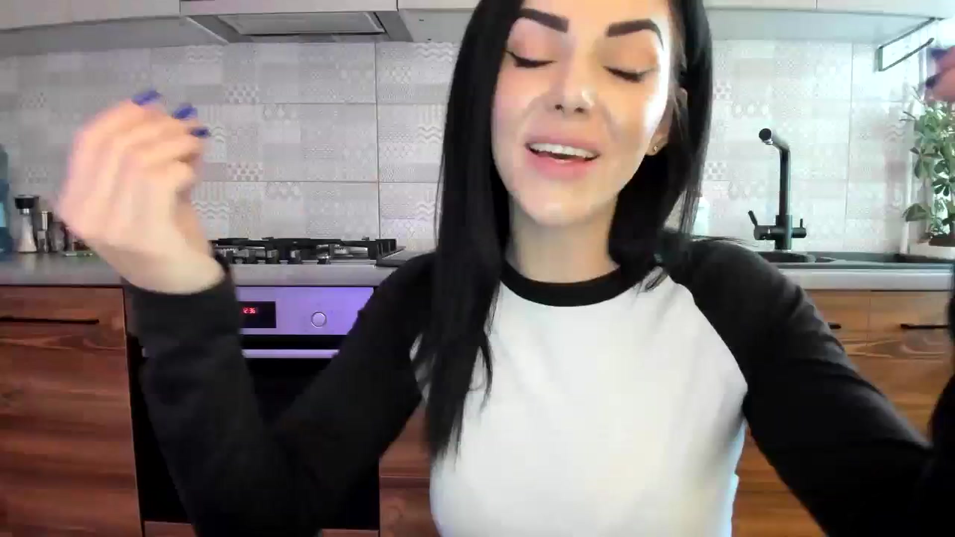 Gallery image thumbnail from MissNelly_'s myfreecams stream on, 11/16/2023, 11:33 image 11 of 20