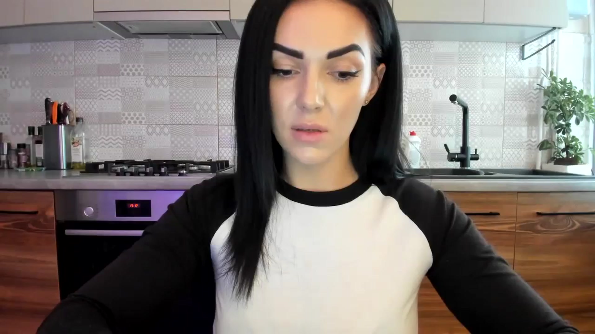 Gallery image thumbnail from MissNelly_'s myfreecams stream on, 11/16/2023, 11:33 image 18 of 20