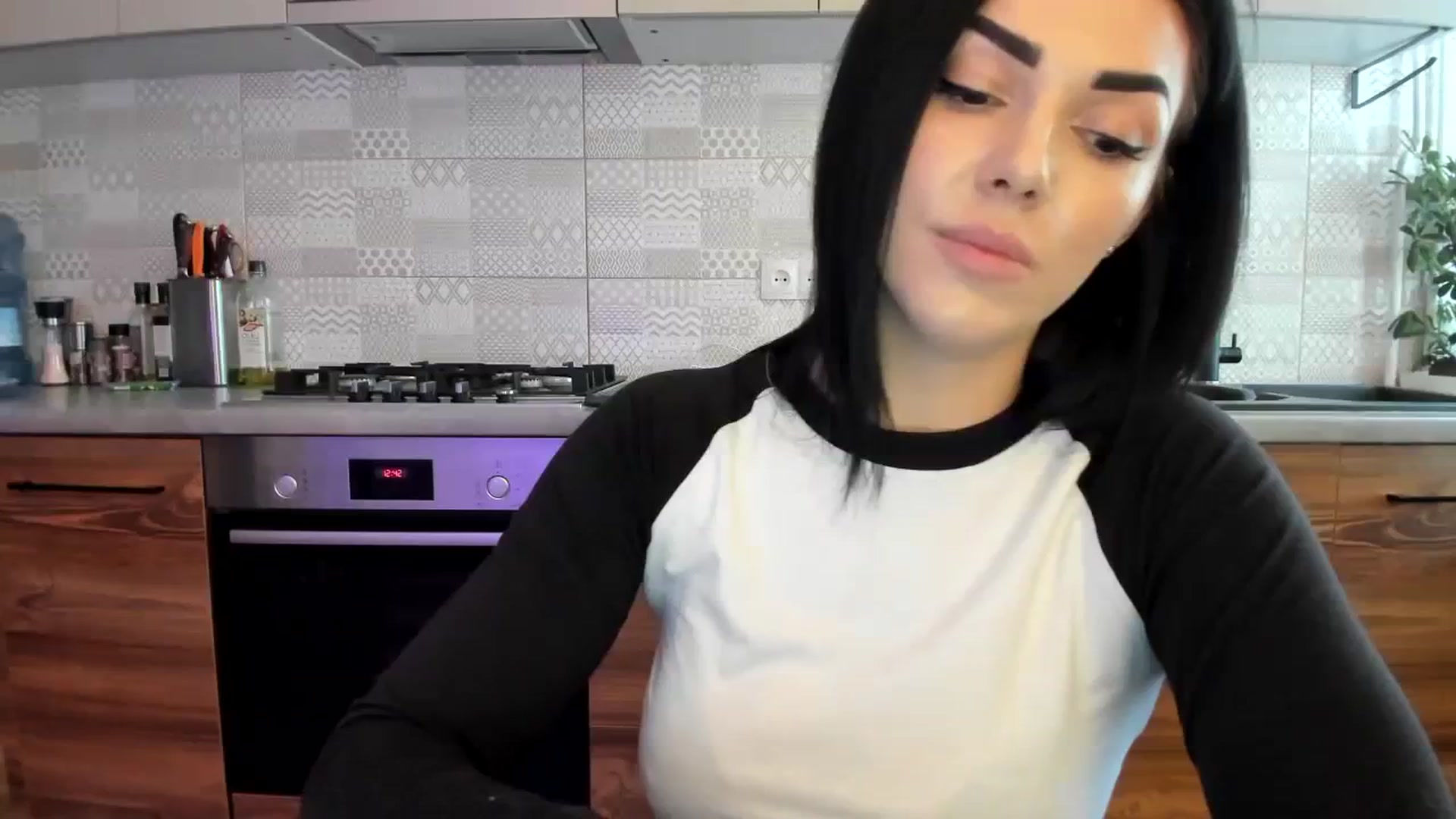 Gallery image thumbnail from MissNelly_'s myfreecams stream on, 11/16/2023, 11:33 image 12 of 20