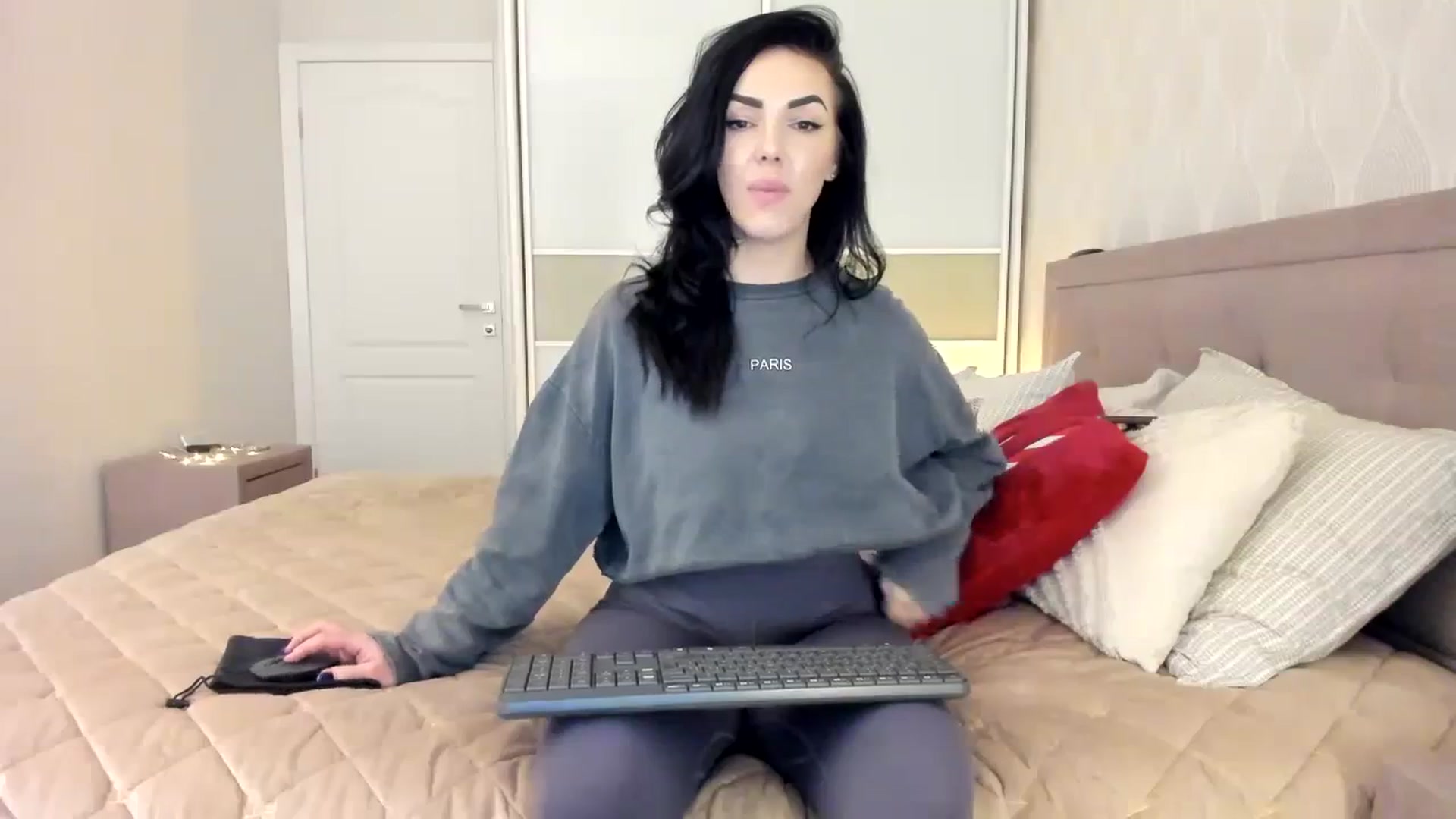 Gallery image thumbnail from MissNelly_'s myfreecams stream on, 11/23/2023, 13:07 image 16 of 20