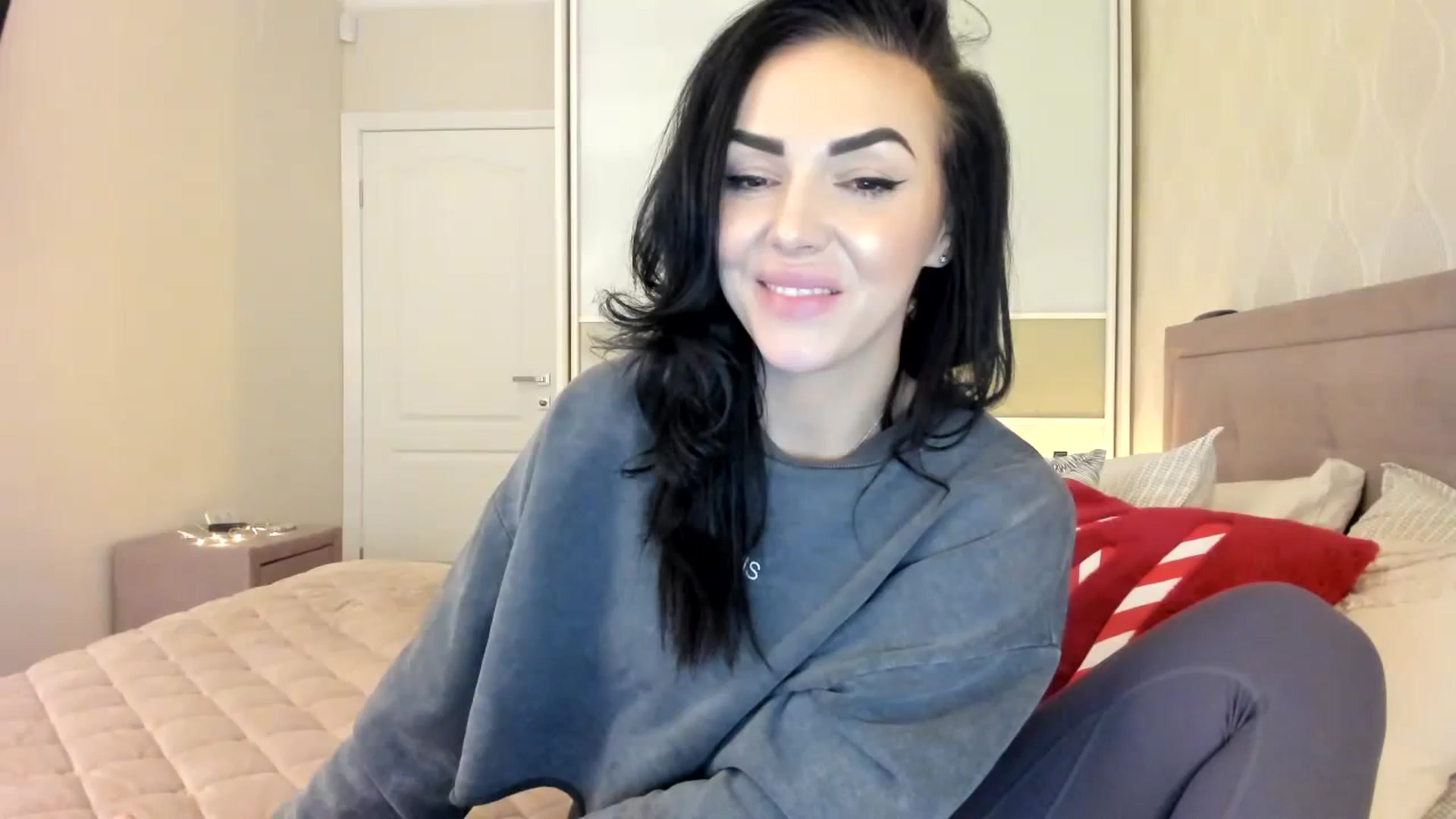 Gallery image thumbnail from MissNelly_'s myfreecams stream on, 11/23/2023, 14:50 image 8 of 20