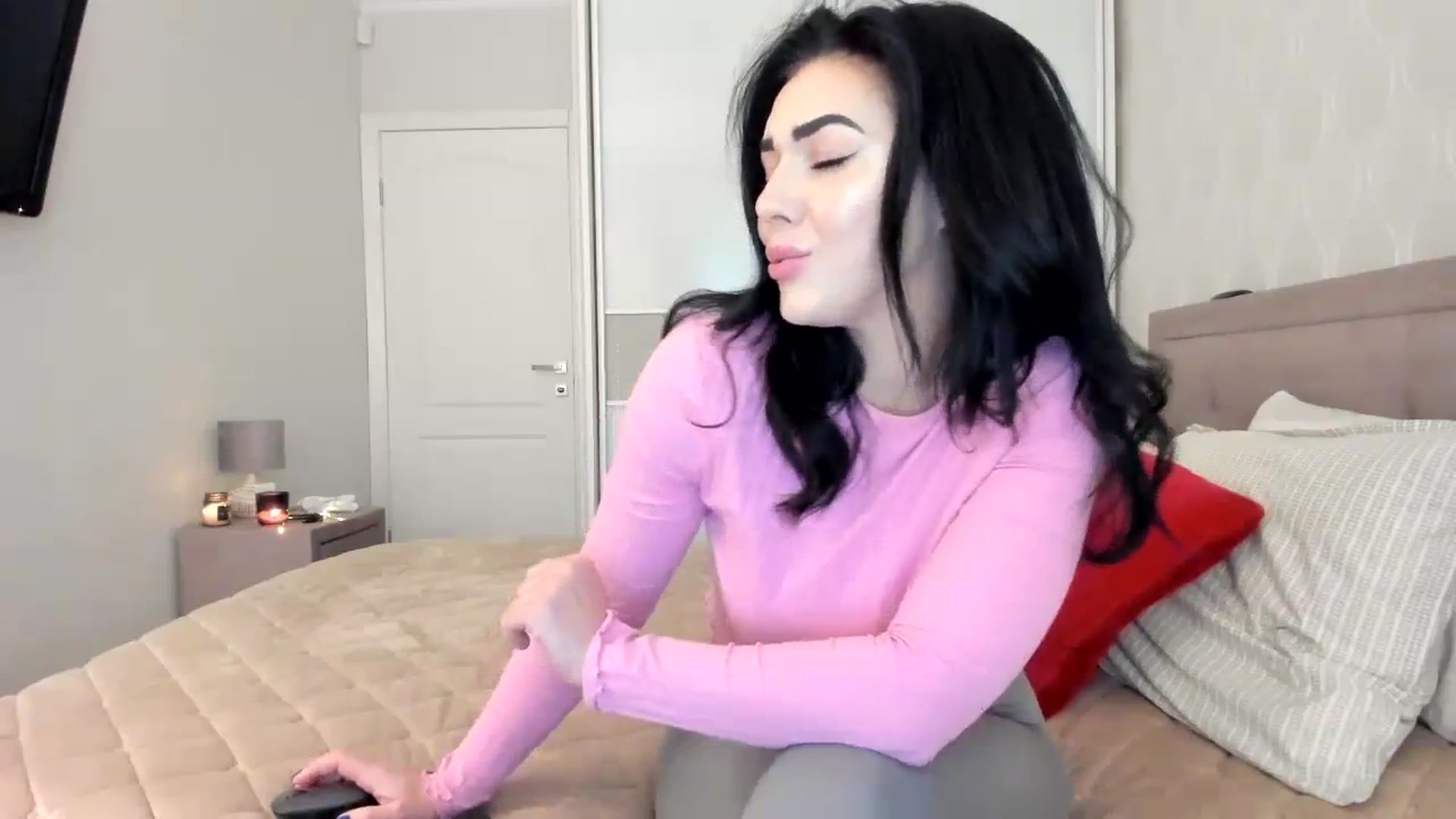 Gallery image thumbnail from MissNelly_'s myfreecams stream on, 11/26/2023, 12:43 image 3 of 20