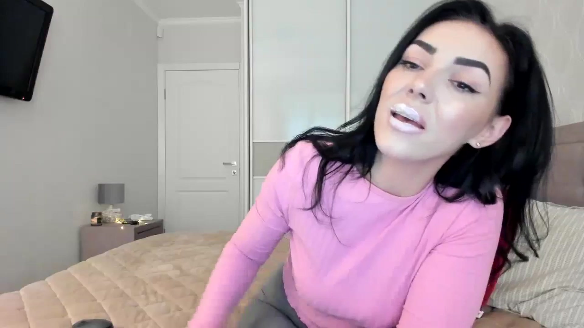 Gallery image thumbnail from MissNelly_'s myfreecams stream on, 11/26/2023, 12:43 image 17 of 20