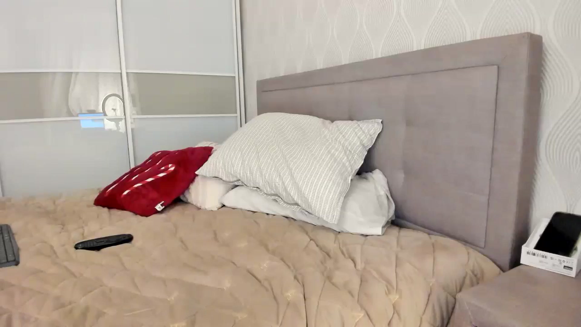 Gallery image thumbnail from MissNelly_'s myfreecams stream on, 11/26/2023, 17:13 image 3 of 20