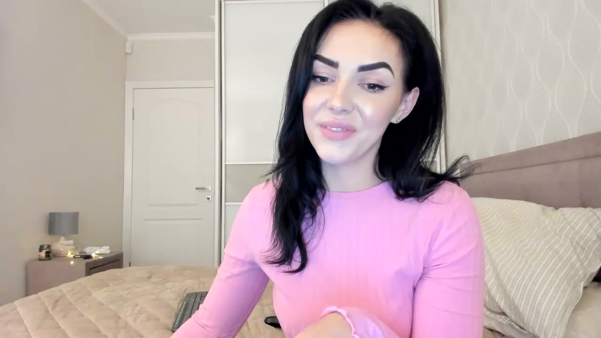 Gallery image thumbnail from MissNelly_'s myfreecams stream on, 11/26/2023, 17:13 image 4 of 20