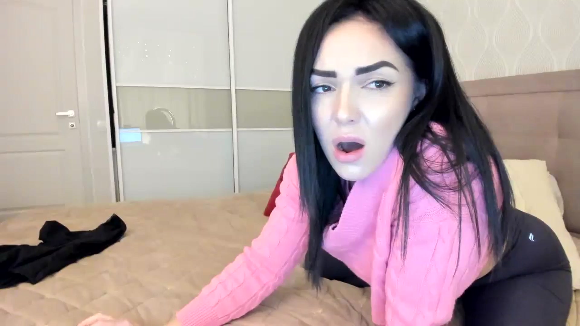 Gallery image thumbnail from MissNelly_'s myfreecams stream on, 11/30/2023, 18:48 image 18 of 20