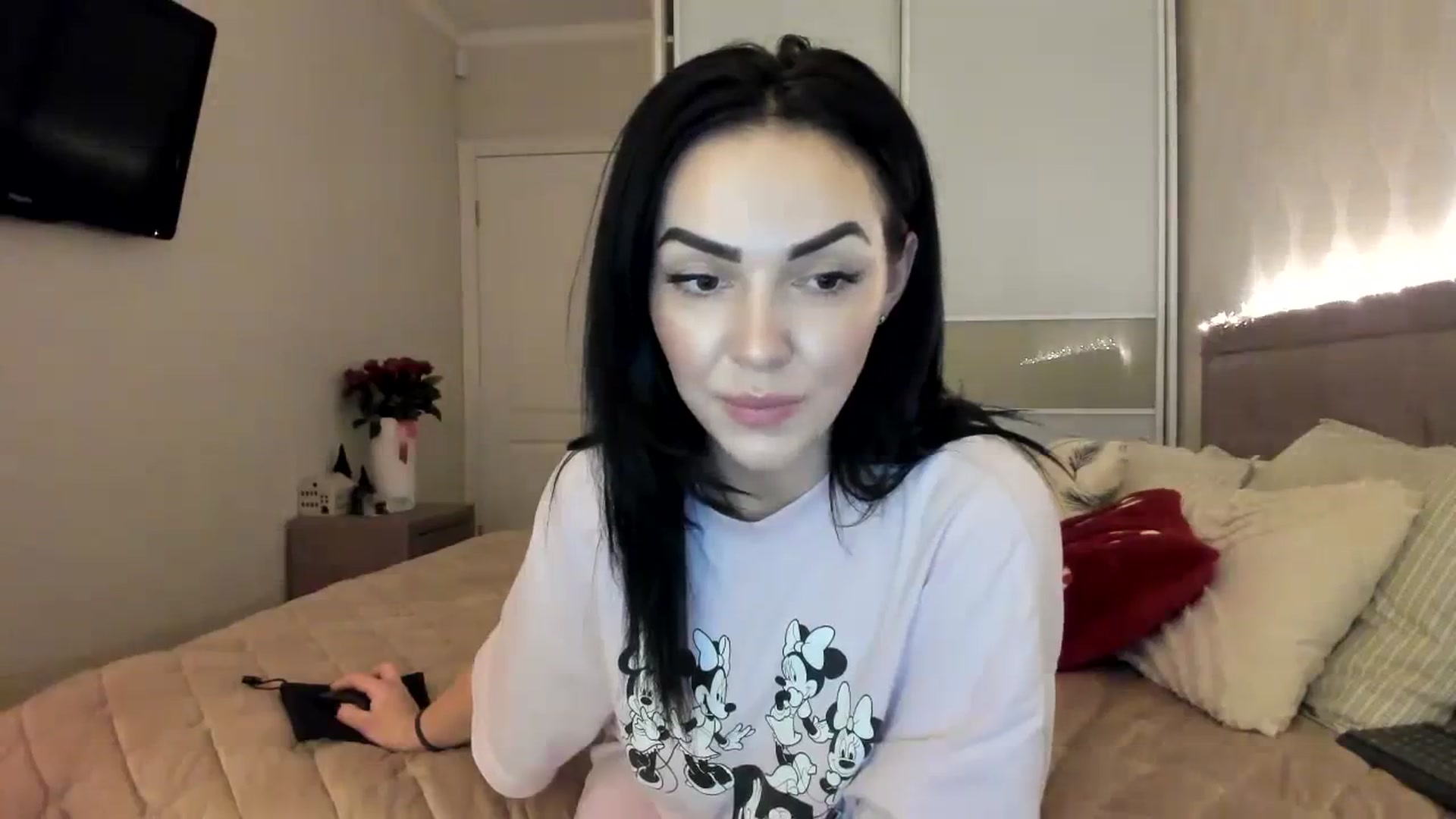 Gallery image thumbnail from MissNelly_'s myfreecams stream on, 12/08/2023, 15:46 image 14 of 20
