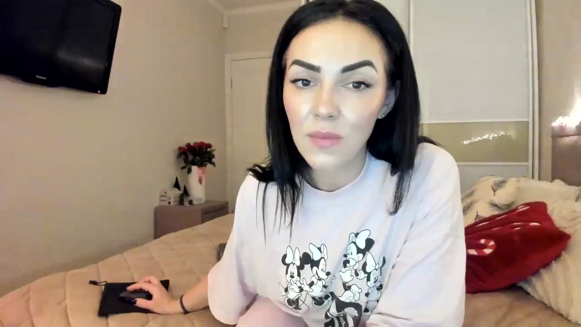 Gallery image thumbnail from MissNelly_'s myfreecams stream on, 12/08/2023, 16:44 image 3 of 20