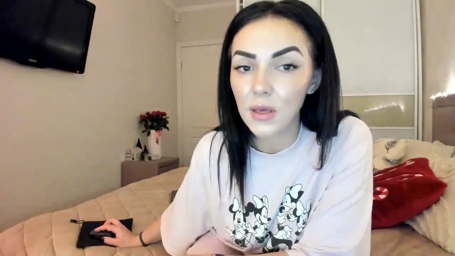 Gallery image thumbnail from MissNelly_'s myfreecams stream on, 12/08/2023, 16:44 image 4 of 20
