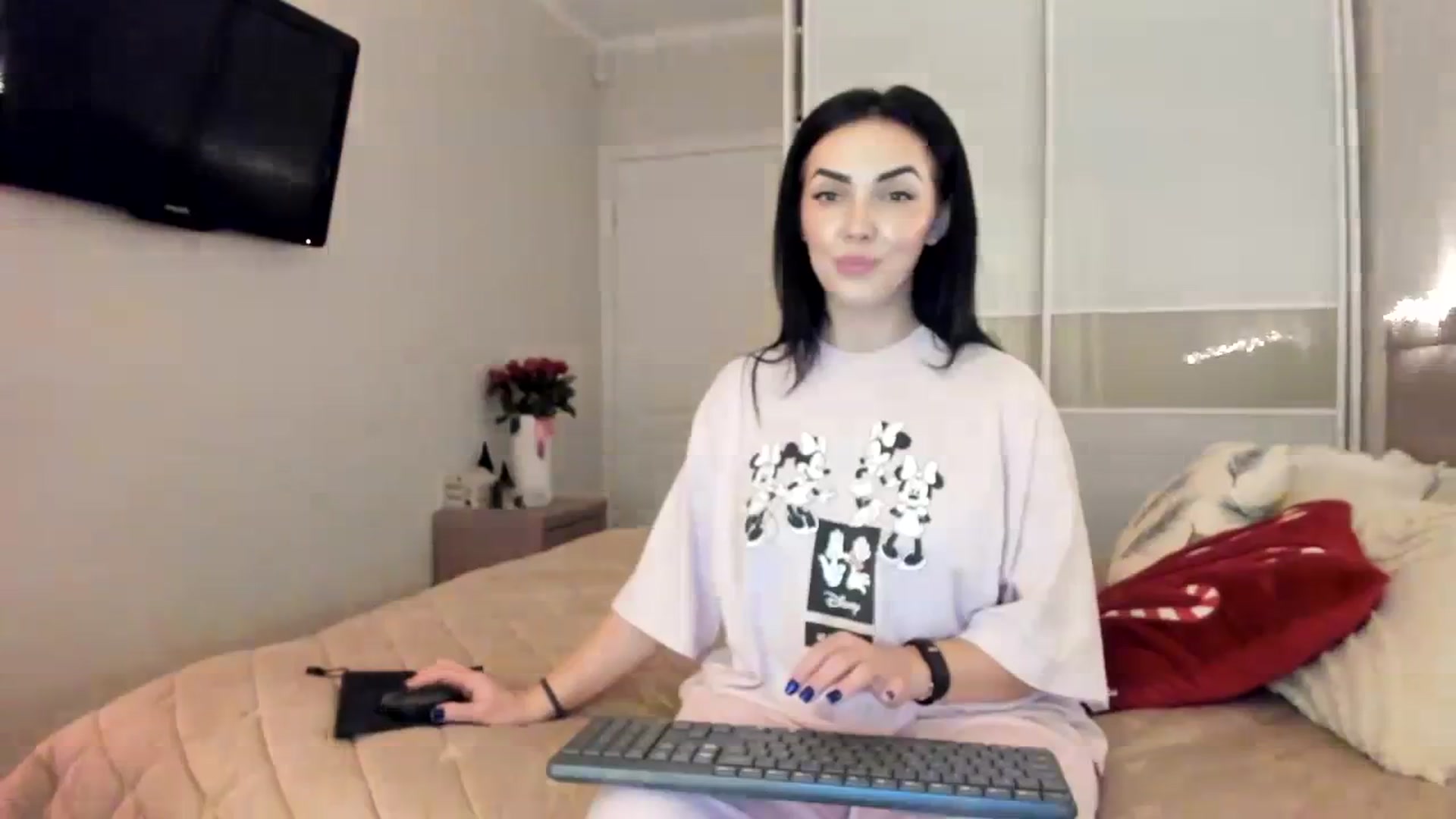 Gallery image thumbnail from MissNelly_'s myfreecams stream on, 12/08/2023, 16:44 image 2 of 20