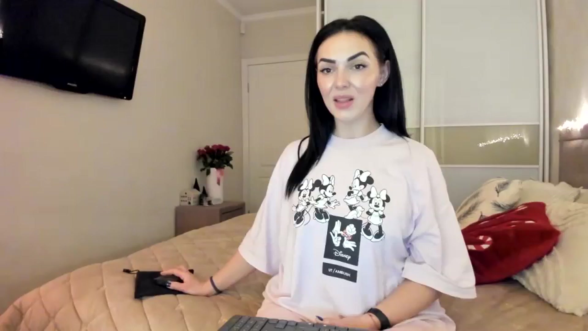 Gallery image thumbnail from MissNelly_'s myfreecams stream on, 12/08/2023, 16:44 image 1 of 20