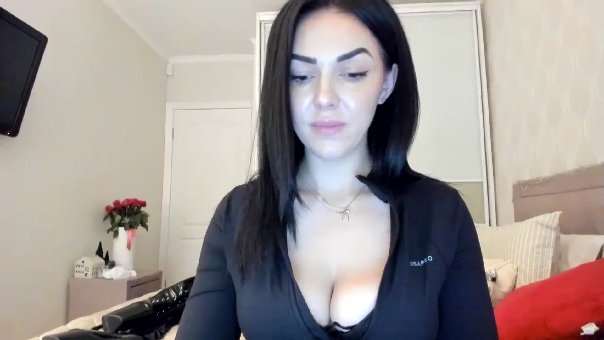 Gallery image thumbnail from MissNelly_'s myfreecams stream on, 12/09/2023, 16:21 image 14 of 20