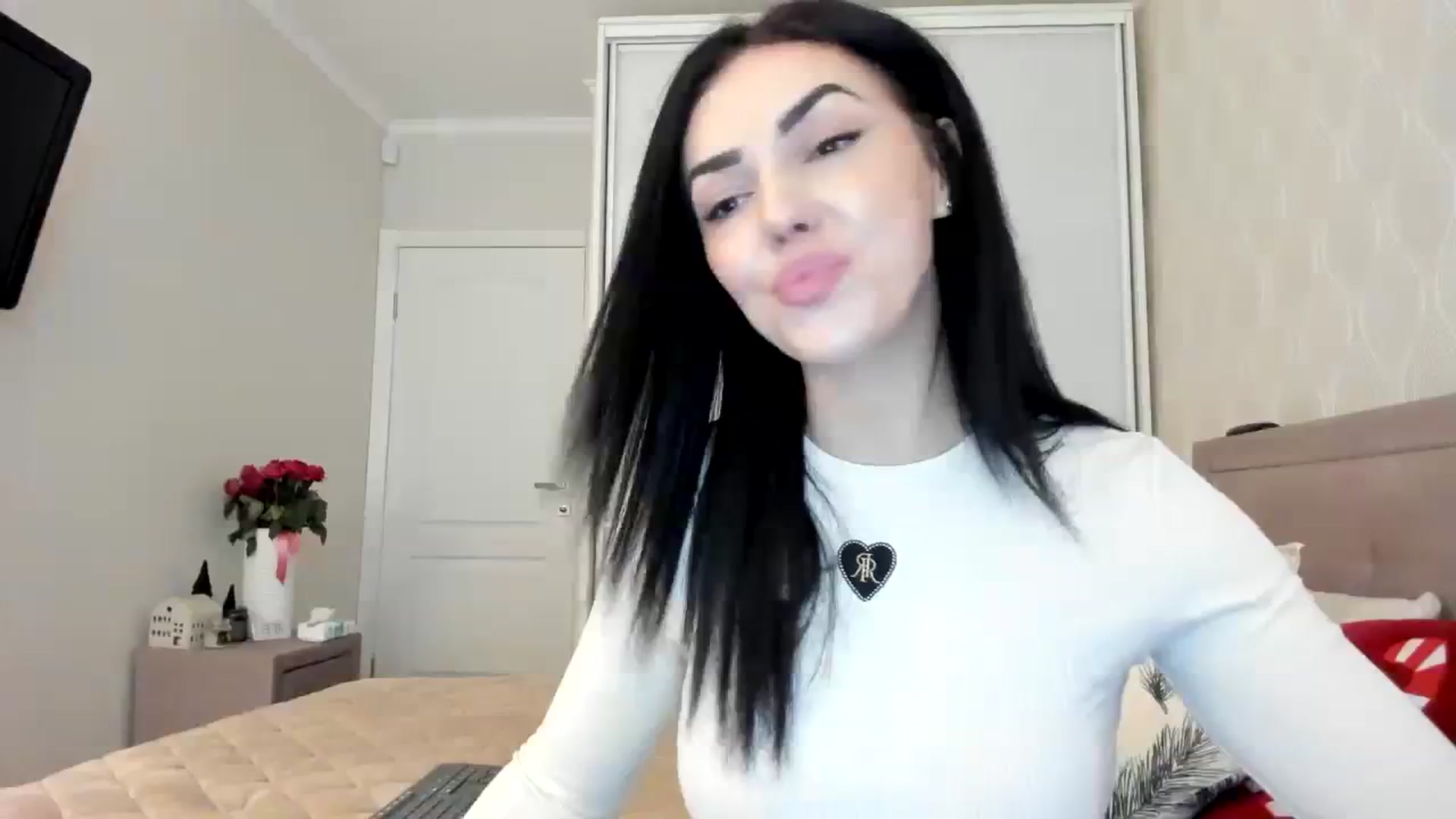 Gallery image thumbnail from MissNelly_'s myfreecams stream on, 12/10/2023, 12:31 image 1 of 20