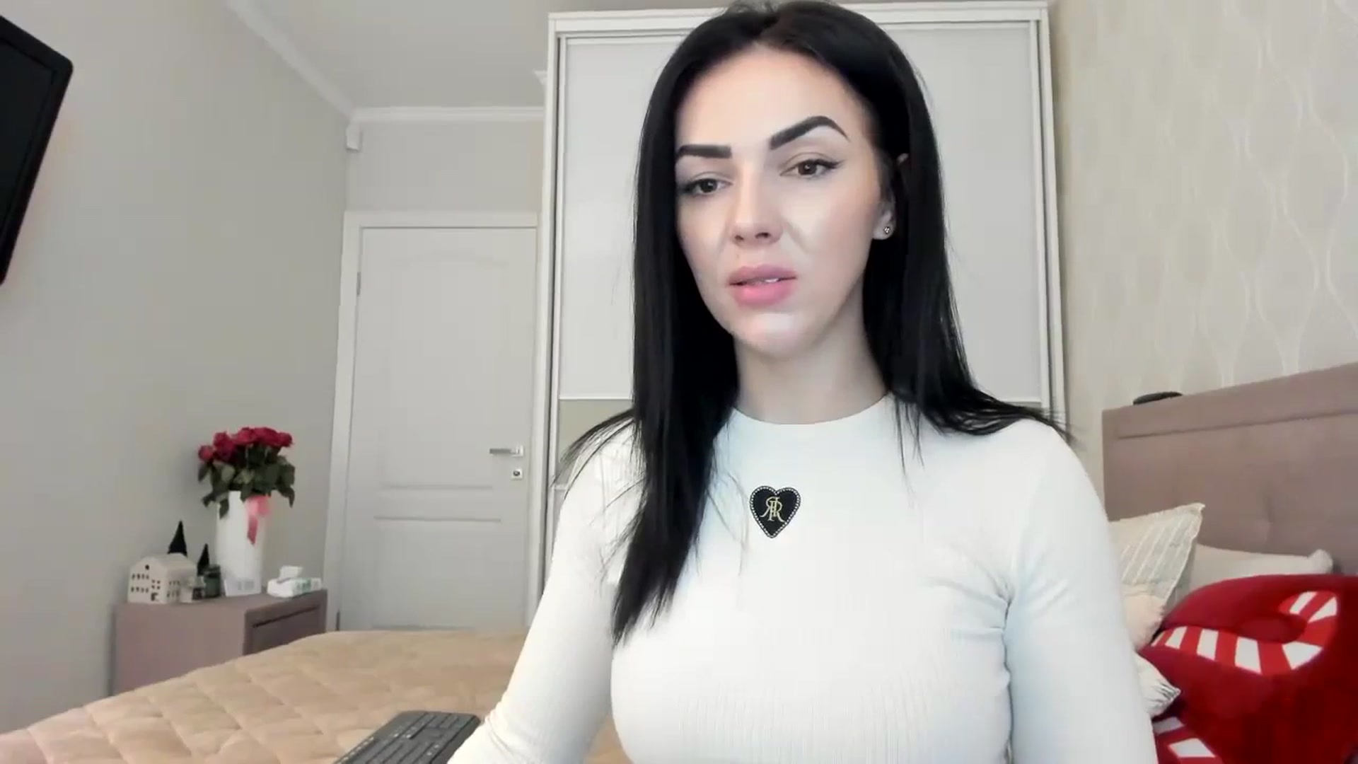 Gallery image thumbnail from MissNelly_'s myfreecams stream on, 12/10/2023, 12:31 image 2 of 20