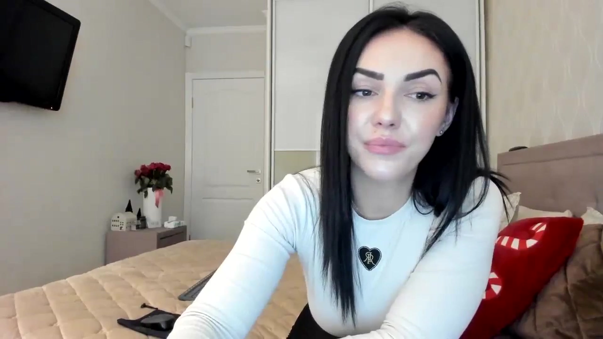 Gallery image thumbnail from MissNelly_'s myfreecams stream on, 12/10/2023, 12:31 image 15 of 20