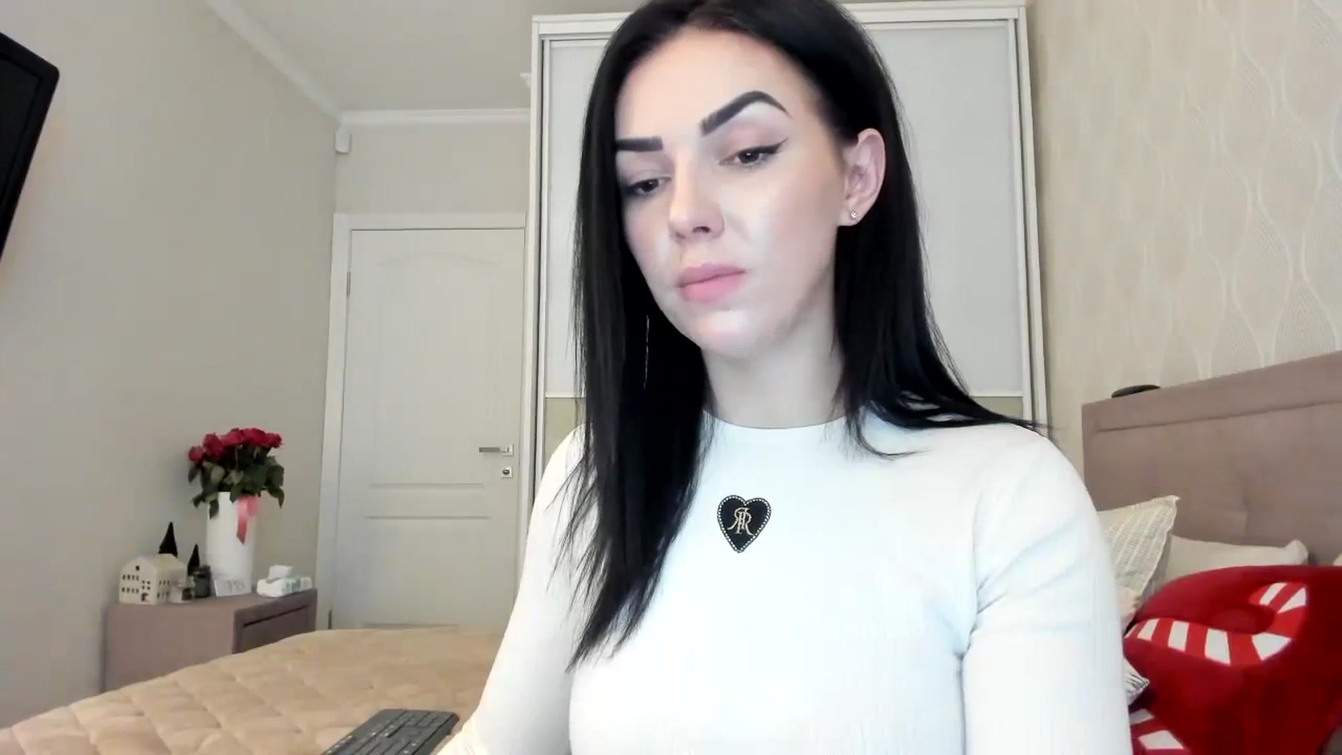 Gallery image thumbnail from MissNelly_'s myfreecams stream on, 12/10/2023, 12:31 image 8 of 20
