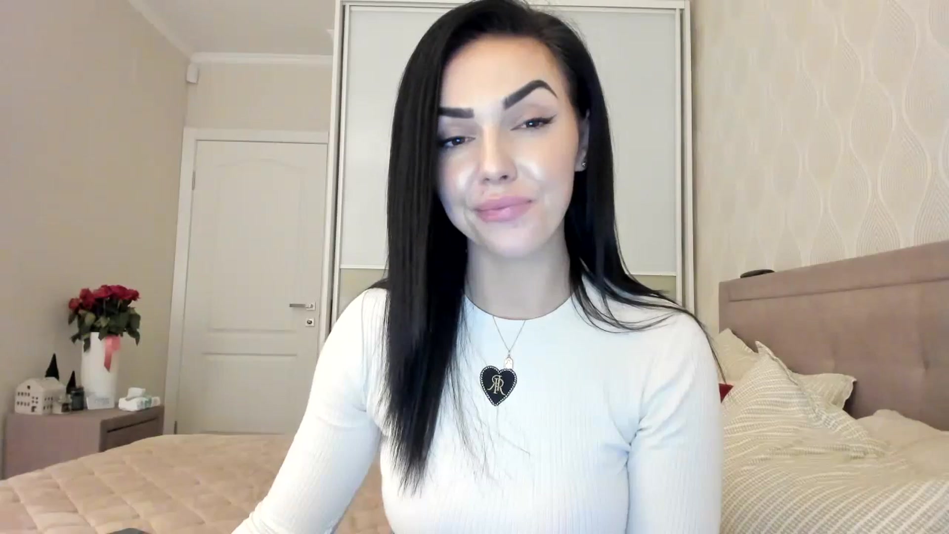 Gallery image thumbnail from MissNelly_'s myfreecams stream on, 12/10/2023, 15:18 image 20 of 20