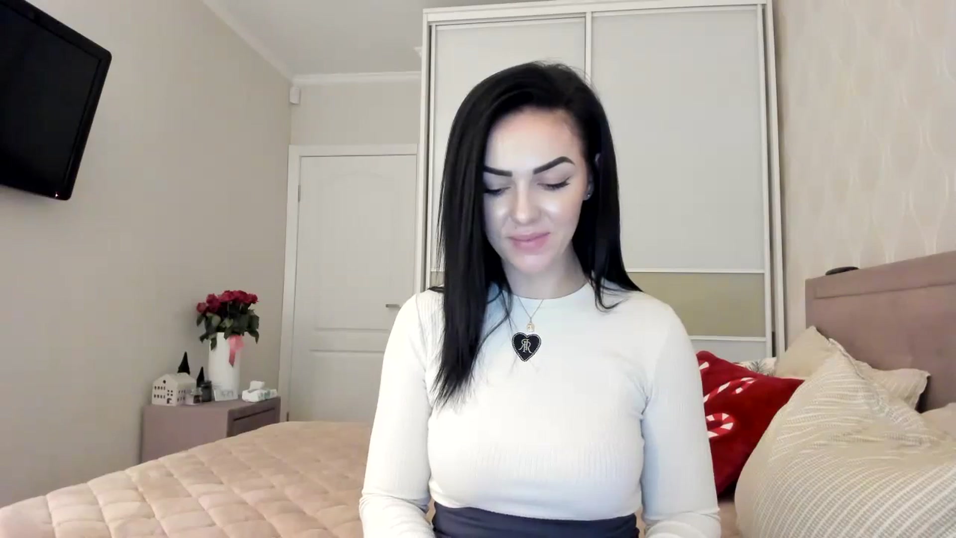 Gallery image thumbnail from MissNelly_'s myfreecams stream on, 12/10/2023, 15:18 image 12 of 20