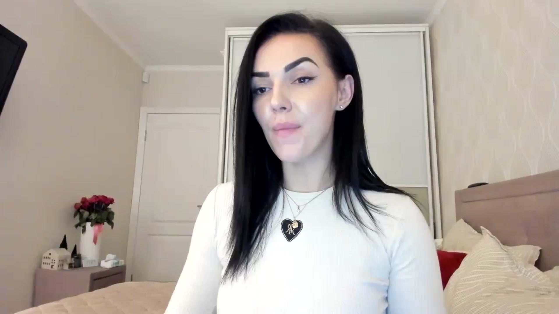Gallery image thumbnail from MissNelly_'s myfreecams stream on, 12/10/2023, 15:51 image 2 of 20