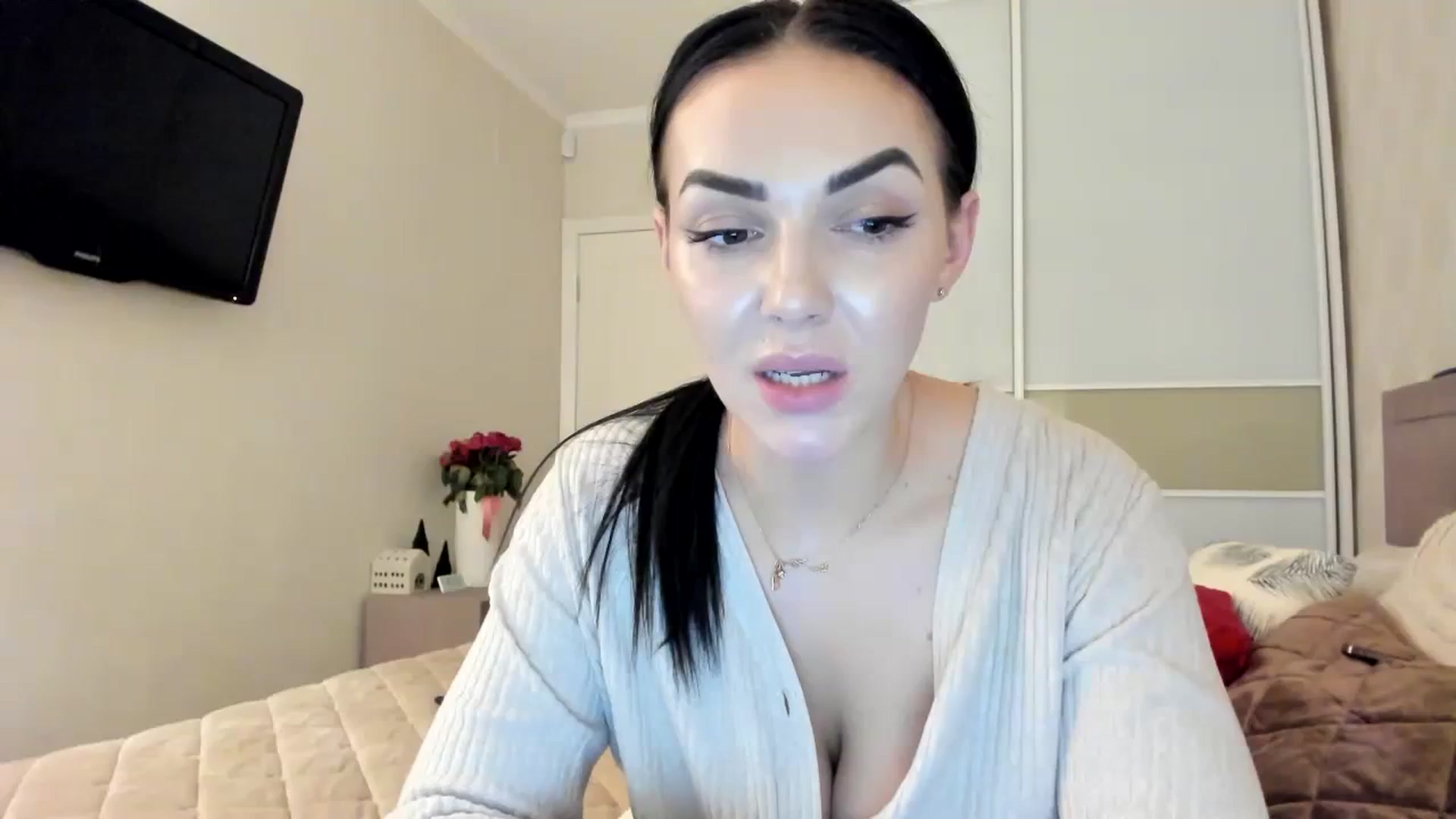 Gallery image thumbnail from MissNelly_'s myfreecams stream on, 12/11/2023, 16:32 image 19 of 20