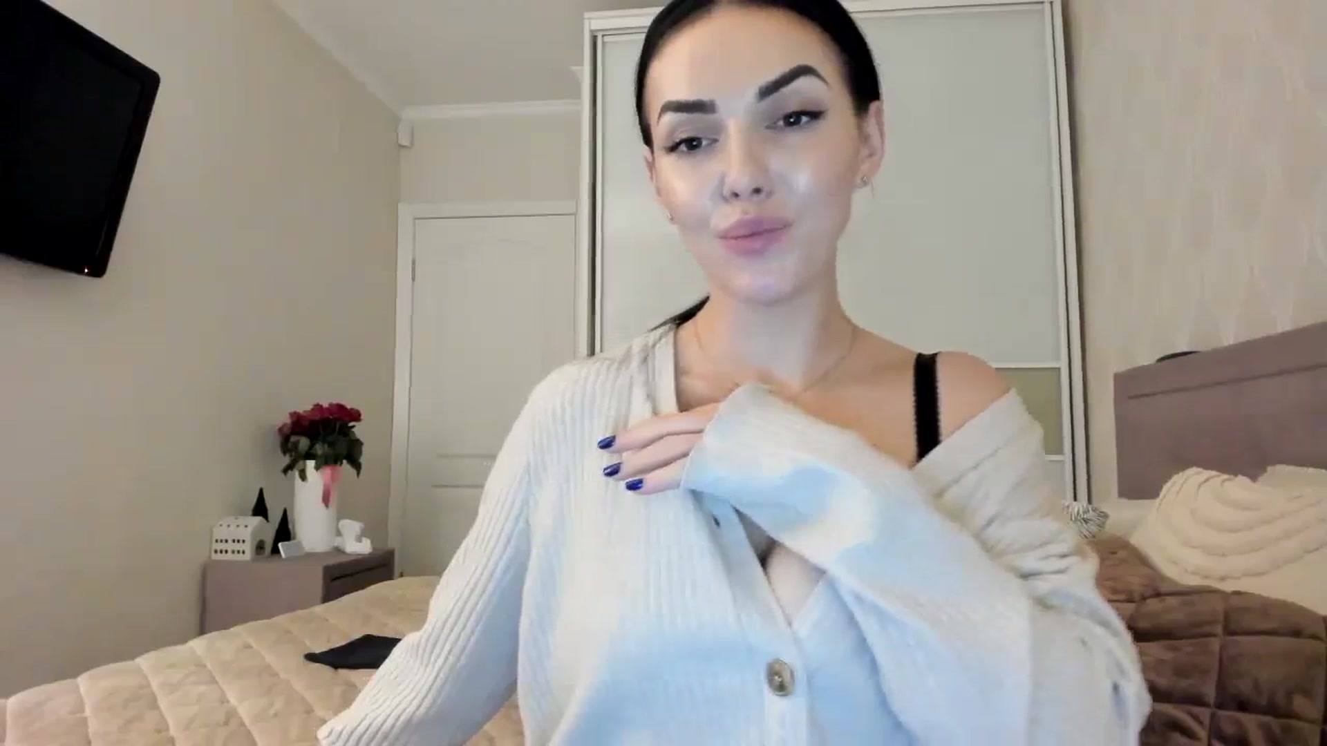 Gallery image thumbnail from MissNelly_'s myfreecams stream on, 12/11/2023, 17:24 image 19 of 20