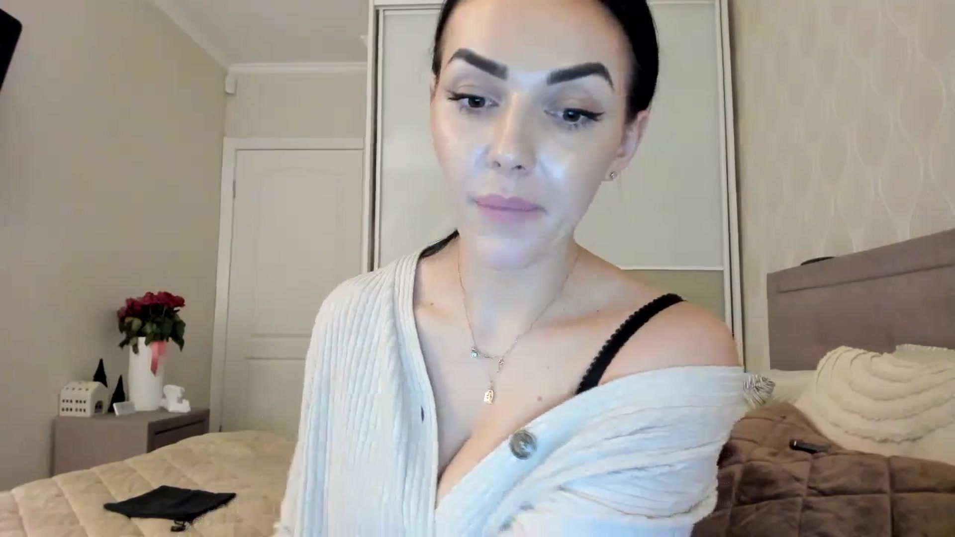 Gallery image thumbnail from MissNelly_'s myfreecams stream on, 12/11/2023, 17:24 image 14 of 20