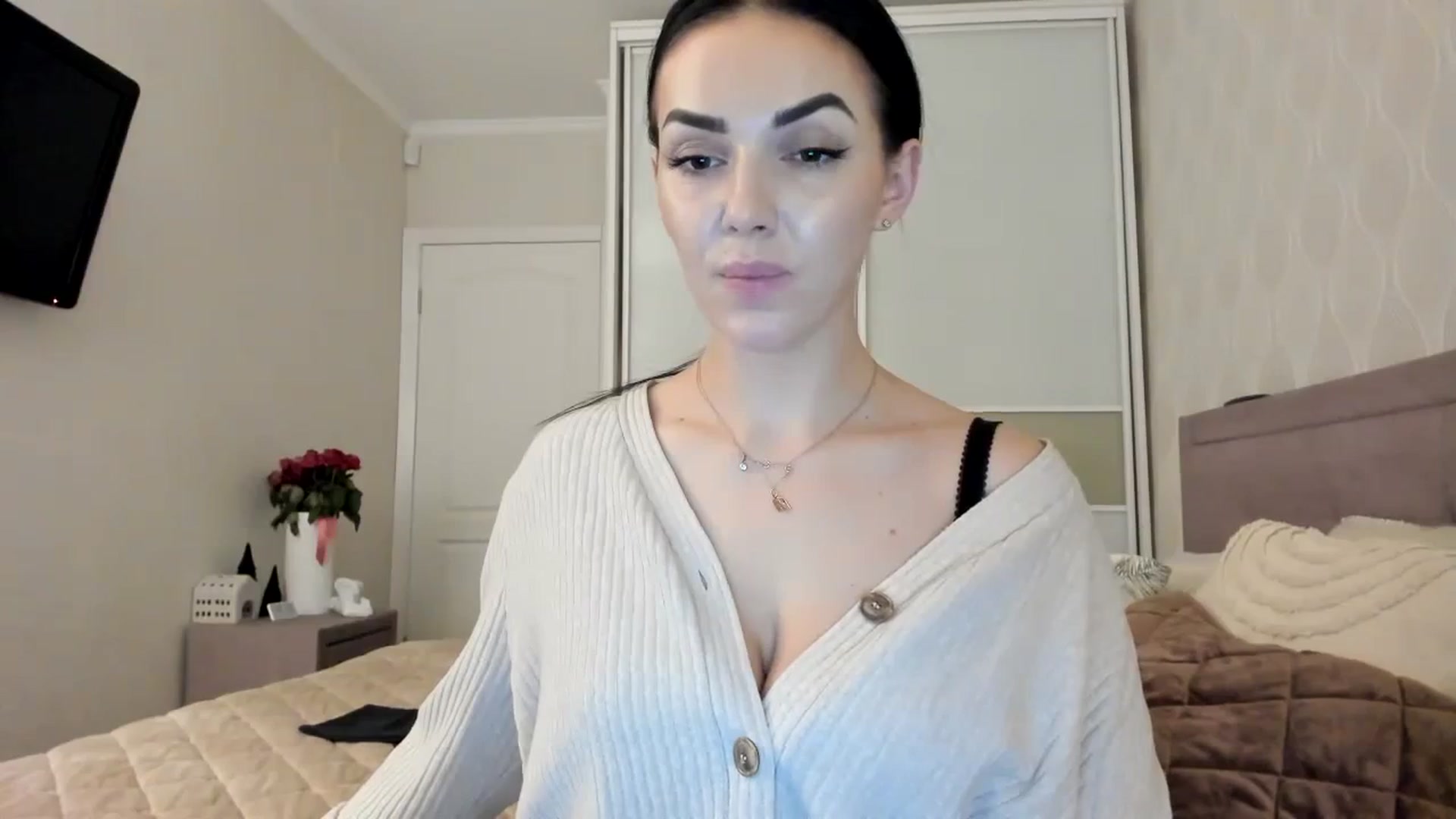 Gallery image thumbnail from MissNelly_'s myfreecams stream on, 12/11/2023, 17:24 image 18 of 20