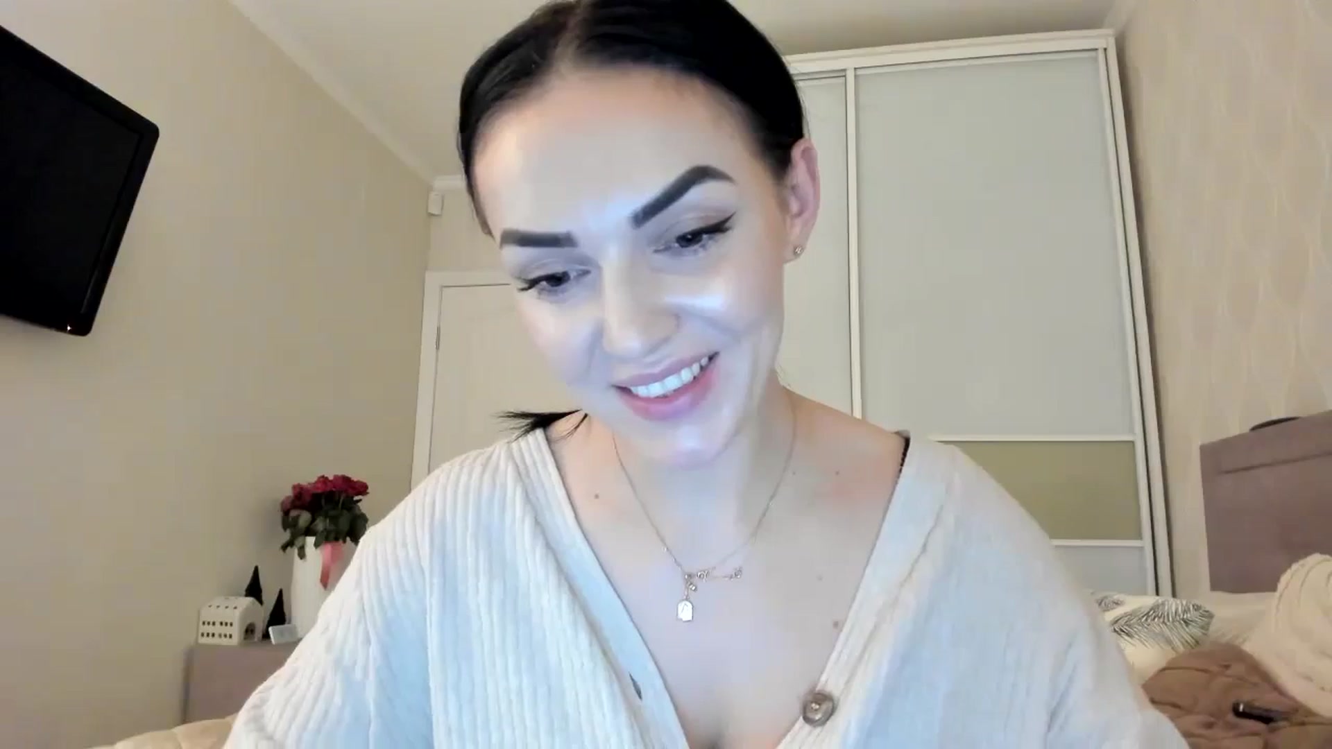Gallery image thumbnail from MissNelly_'s myfreecams stream on, 12/11/2023, 17:24 image 5 of 20