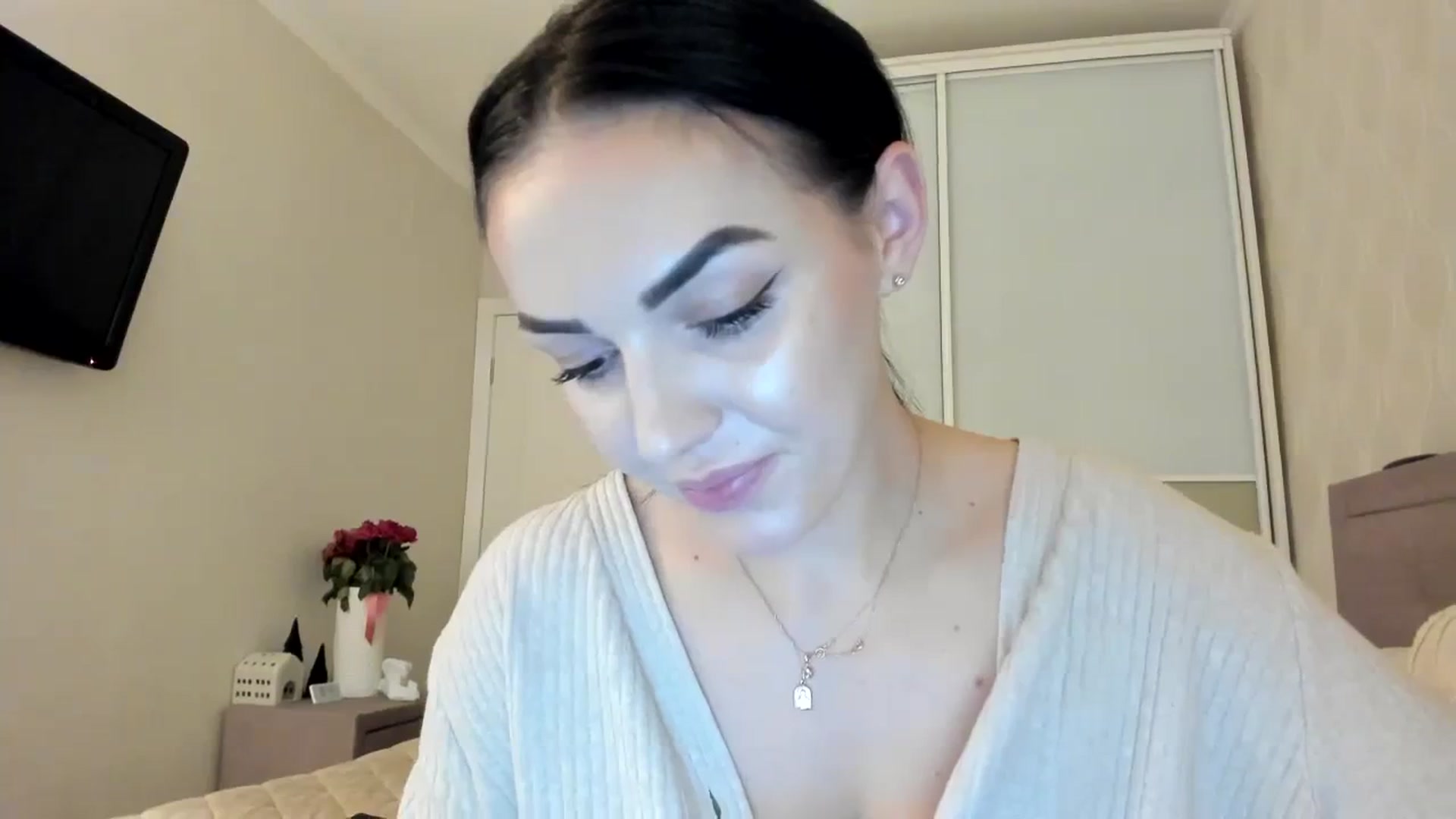 Gallery image thumbnail from MissNelly_'s myfreecams stream on, 12/11/2023, 17:24 image 6 of 20