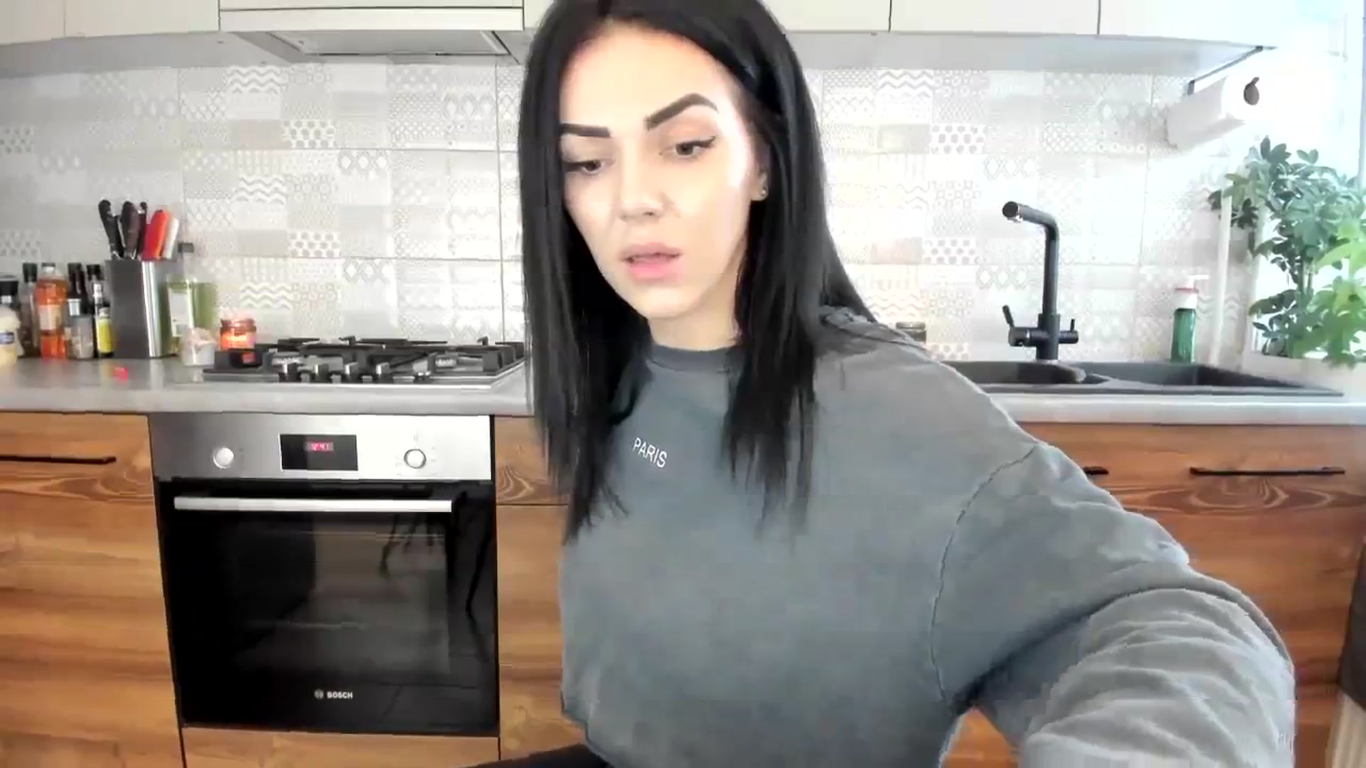 Gallery image thumbnail from MissNelly_'s myfreecams stream on, 12/12/2023, 10:54 image 6 of 20
