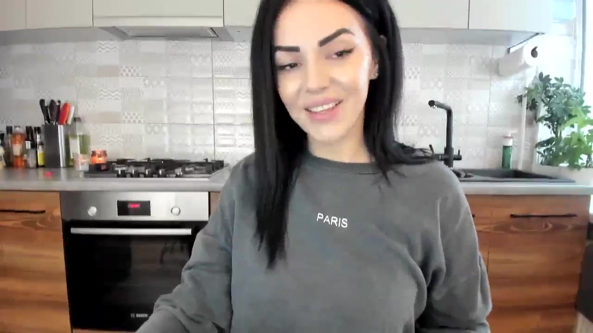 Gallery image thumbnail from MissNelly_'s myfreecams stream on, 12/12/2023, 10:54 image 8 of 20