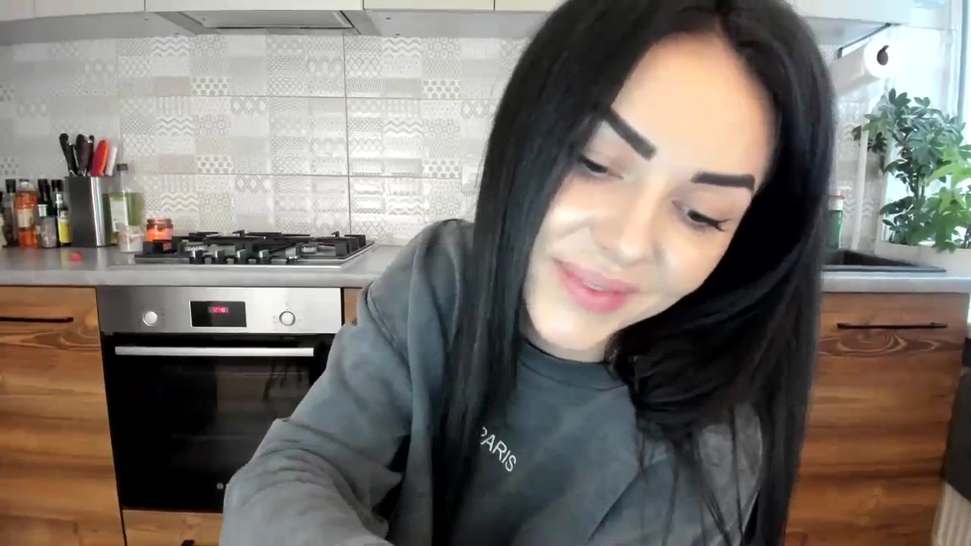 Gallery image thumbnail from MissNelly_'s myfreecams stream on, 12/12/2023, 10:54 image 16 of 20