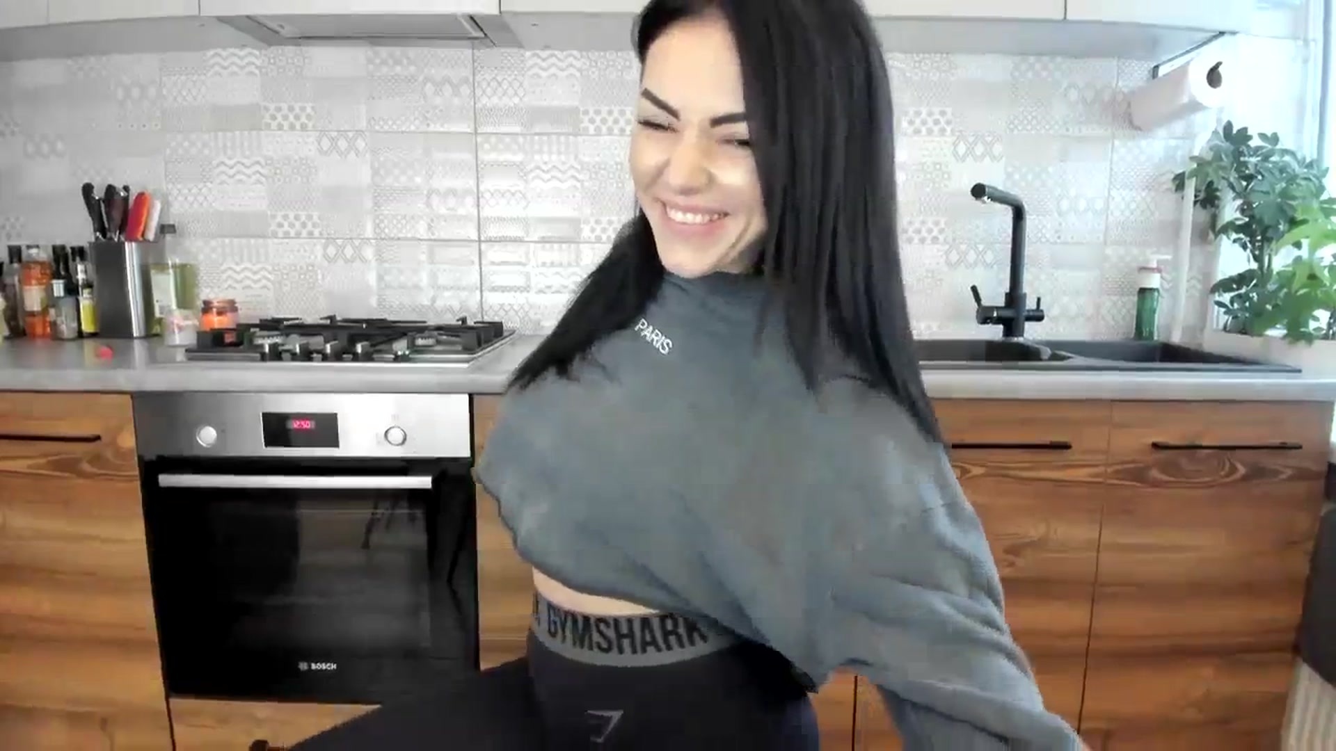 Gallery image thumbnail from MissNelly_'s myfreecams stream on, 12/12/2023, 10:54 image 18 of 20