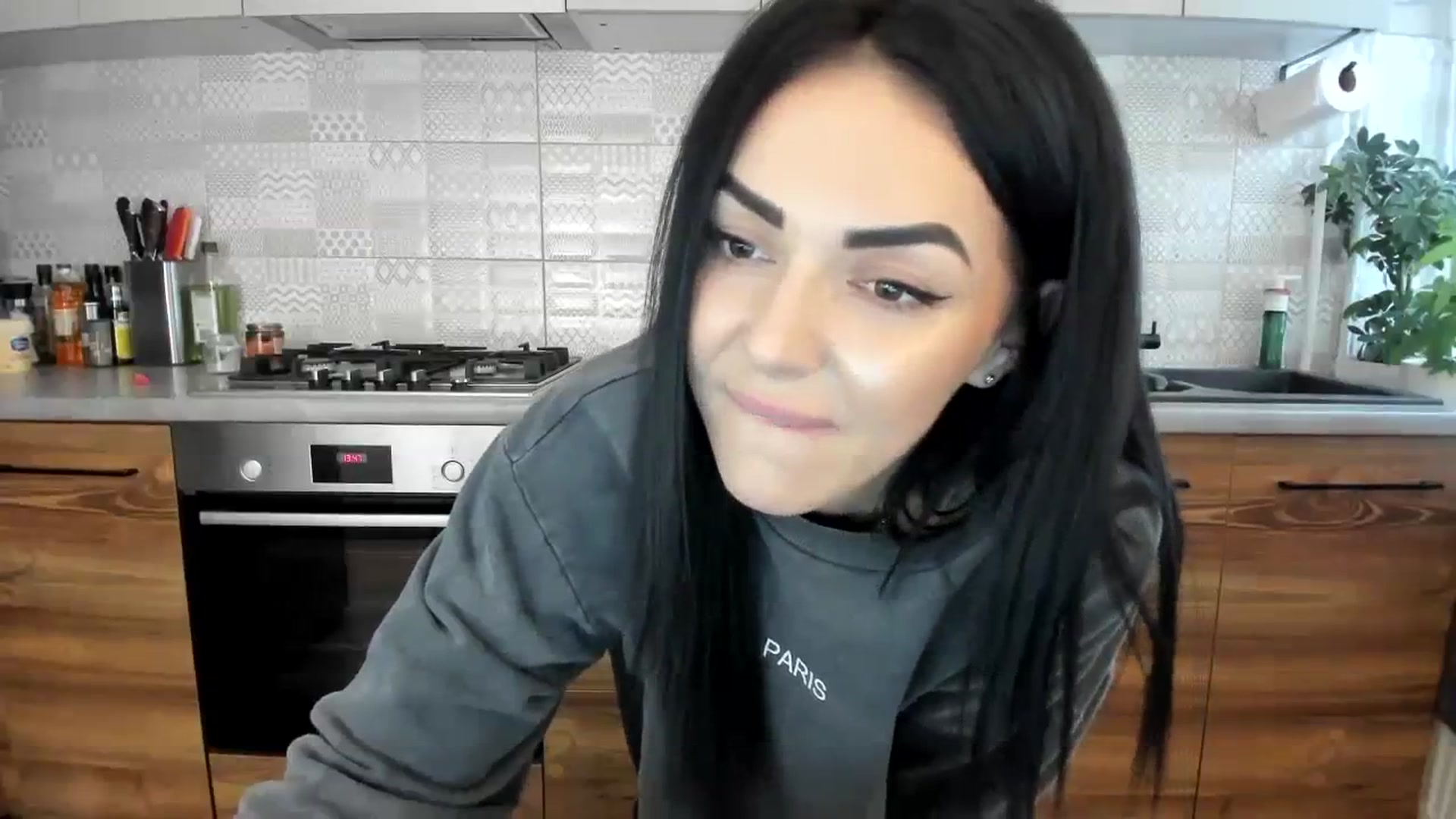 Gallery image thumbnail from MissNelly_'s myfreecams stream on, 12/12/2023, 12:23 image 10 of 20