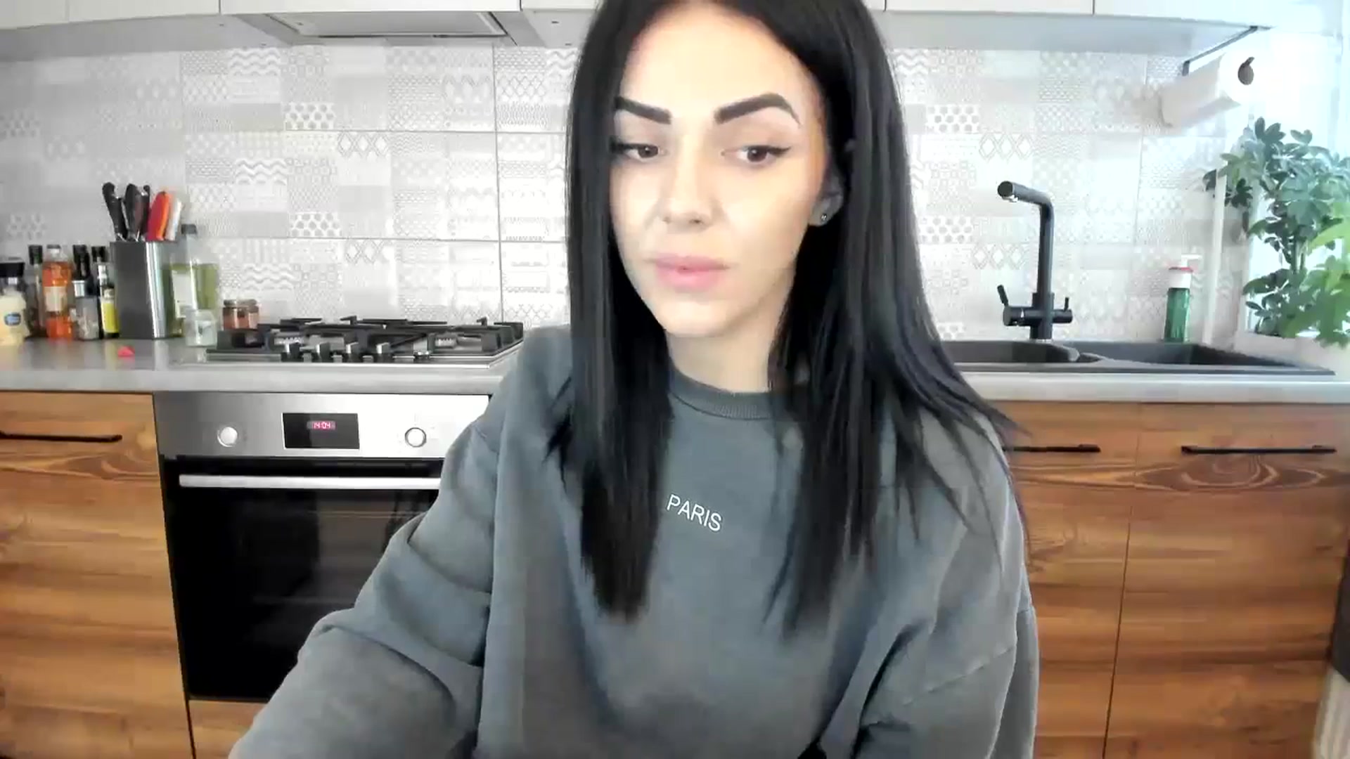 Gallery image thumbnail from MissNelly_'s myfreecams stream on, 12/12/2023, 12:23 image 16 of 20
