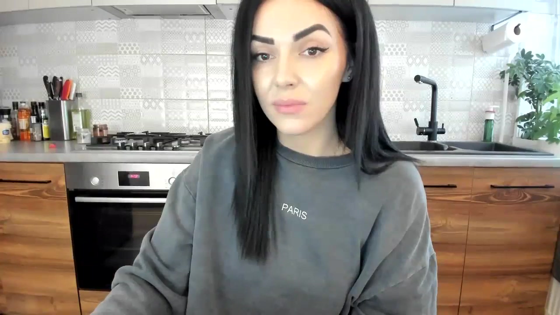 Gallery image thumbnail from MissNelly_'s myfreecams stream on, 12/12/2023, 12:23 image 15 of 20