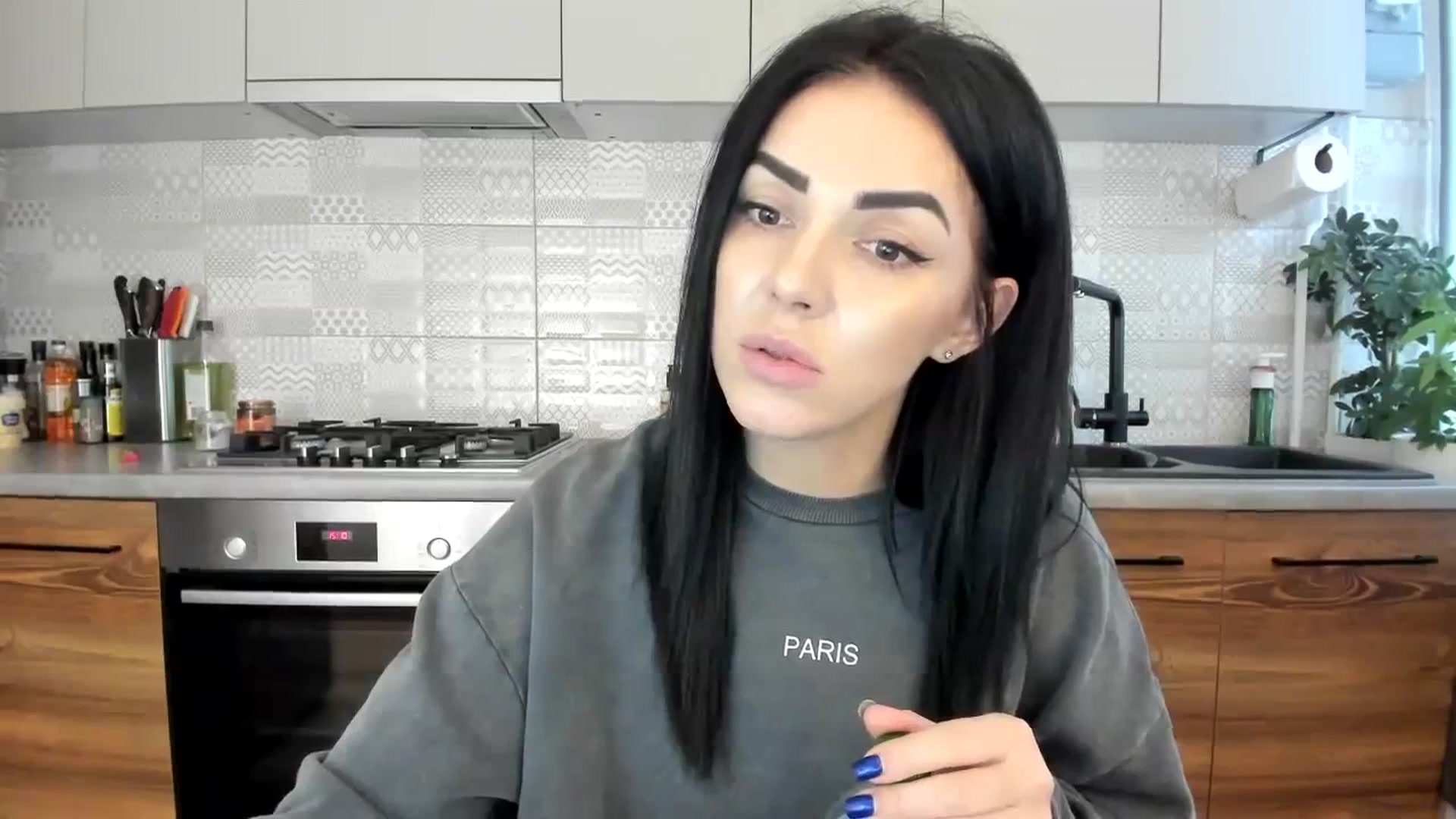 Gallery image thumbnail from MissNelly_'s myfreecams stream on, 12/12/2023, 13:30 image 16 of 20