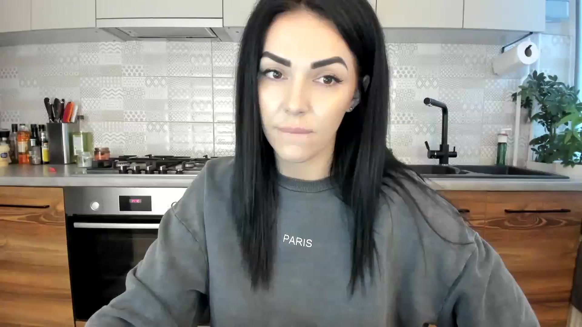Gallery image thumbnail from MissNelly_'s myfreecams stream on, 12/12/2023, 13:30 image 5 of 20