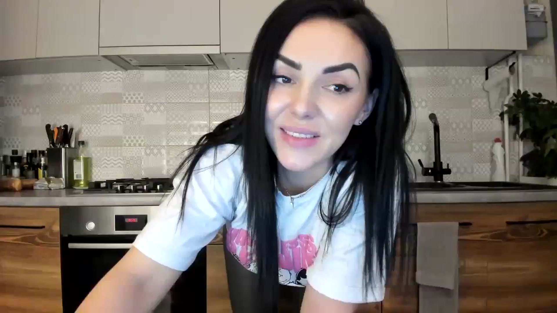 Gallery image thumbnail from MissNelly_'s myfreecams stream on, 12/13/2023, 16:56 image 19 of 20