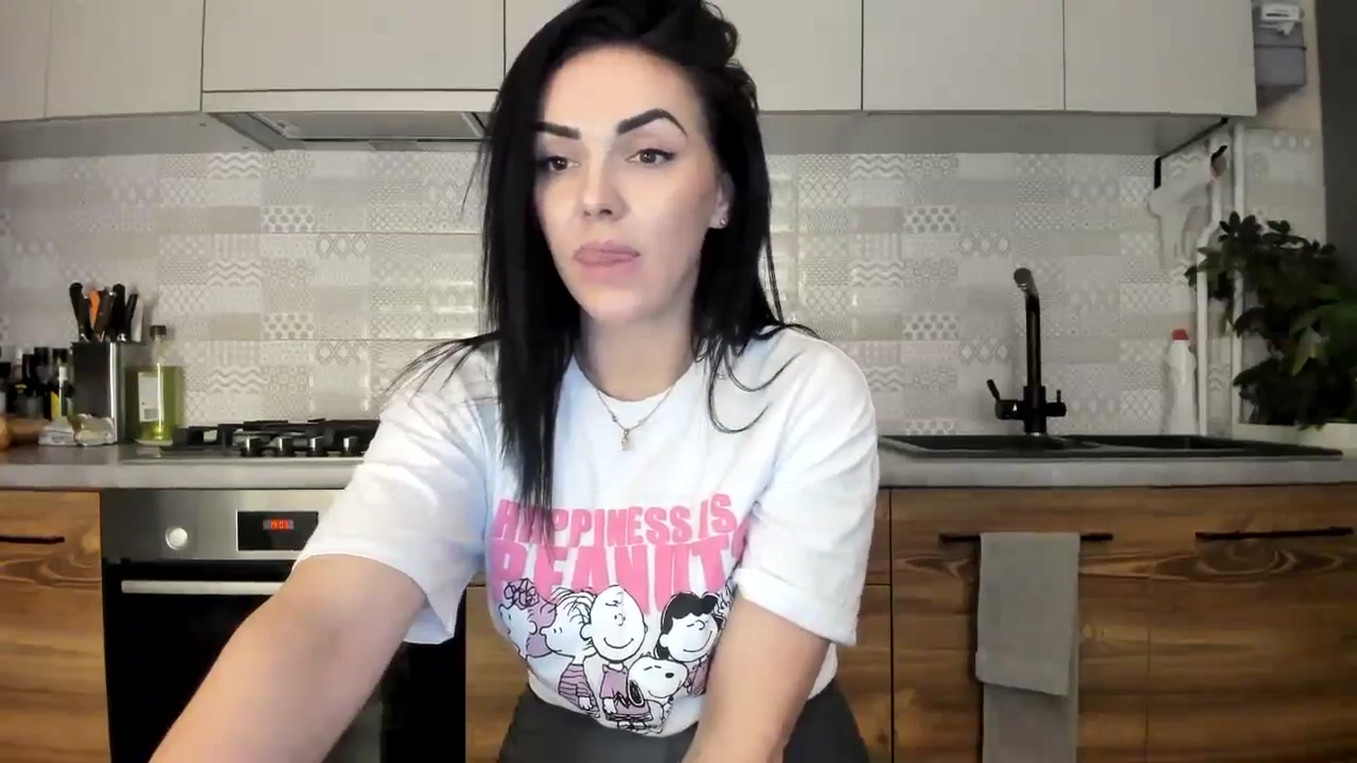 Gallery image thumbnail from MissNelly_'s myfreecams stream on, 12/13/2023, 17:24 image 7 of 20