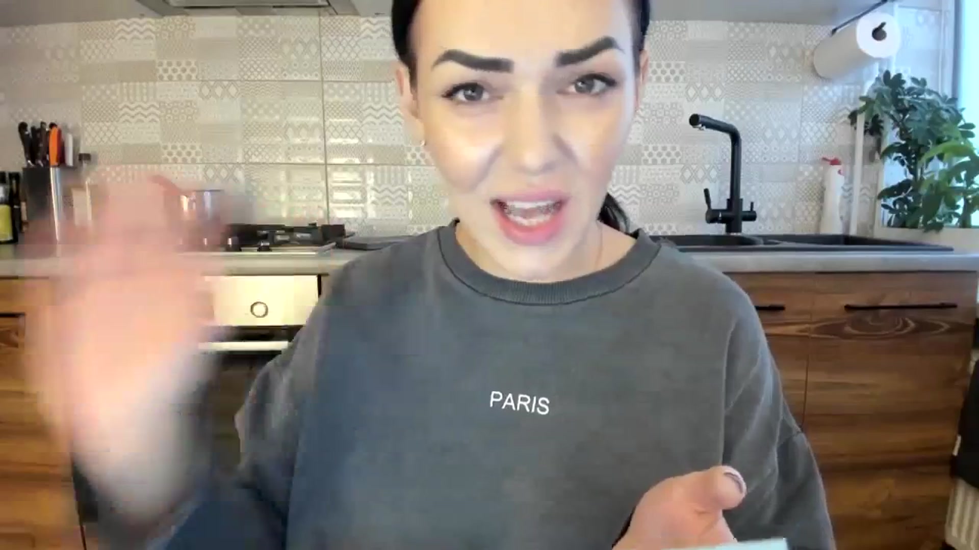 Gallery image thumbnail from MissNelly_'s myfreecams stream on, 12/14/2023, 10:42 image 15 of 20